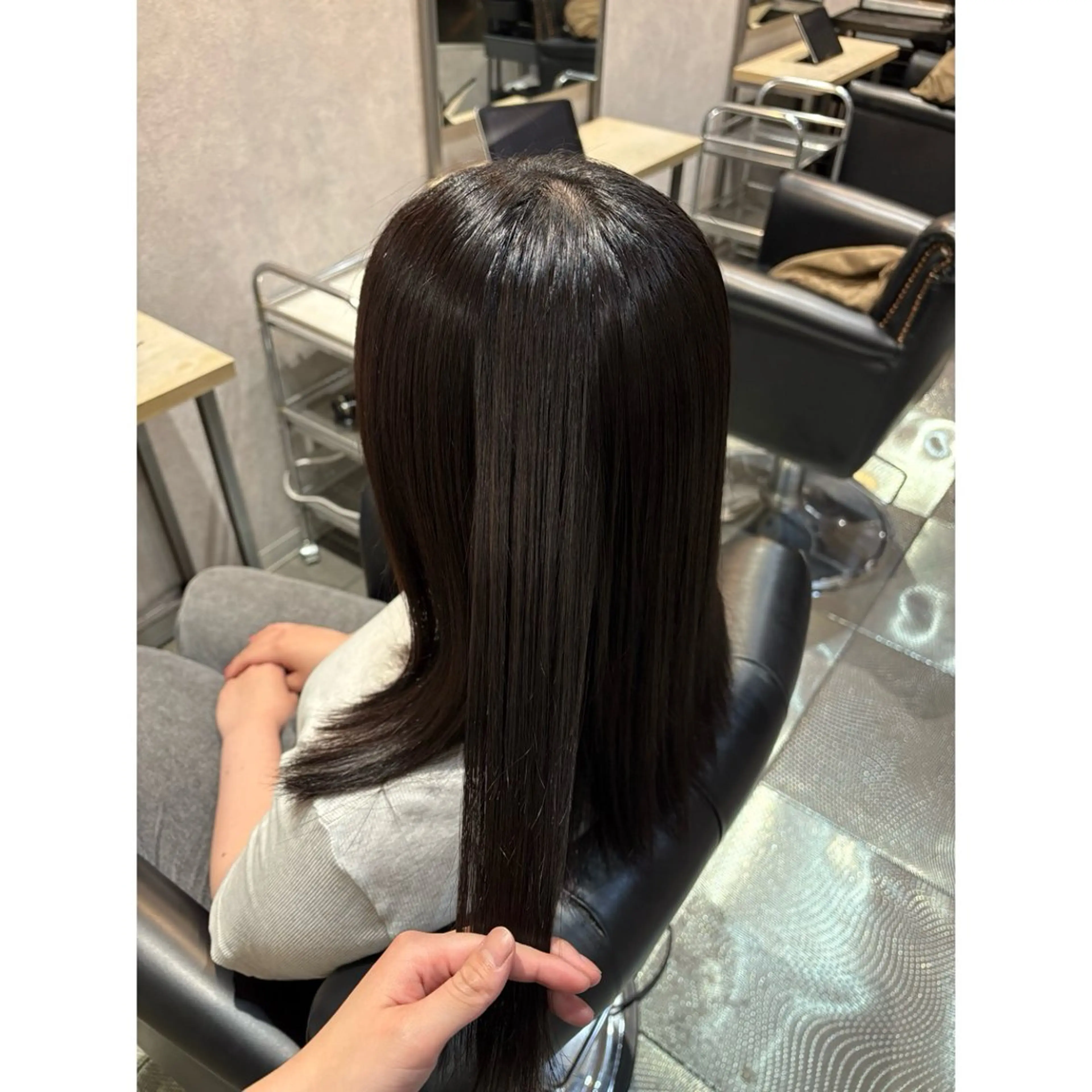 セミロング 艶髪/カラー/ まつりのヘアスタイル