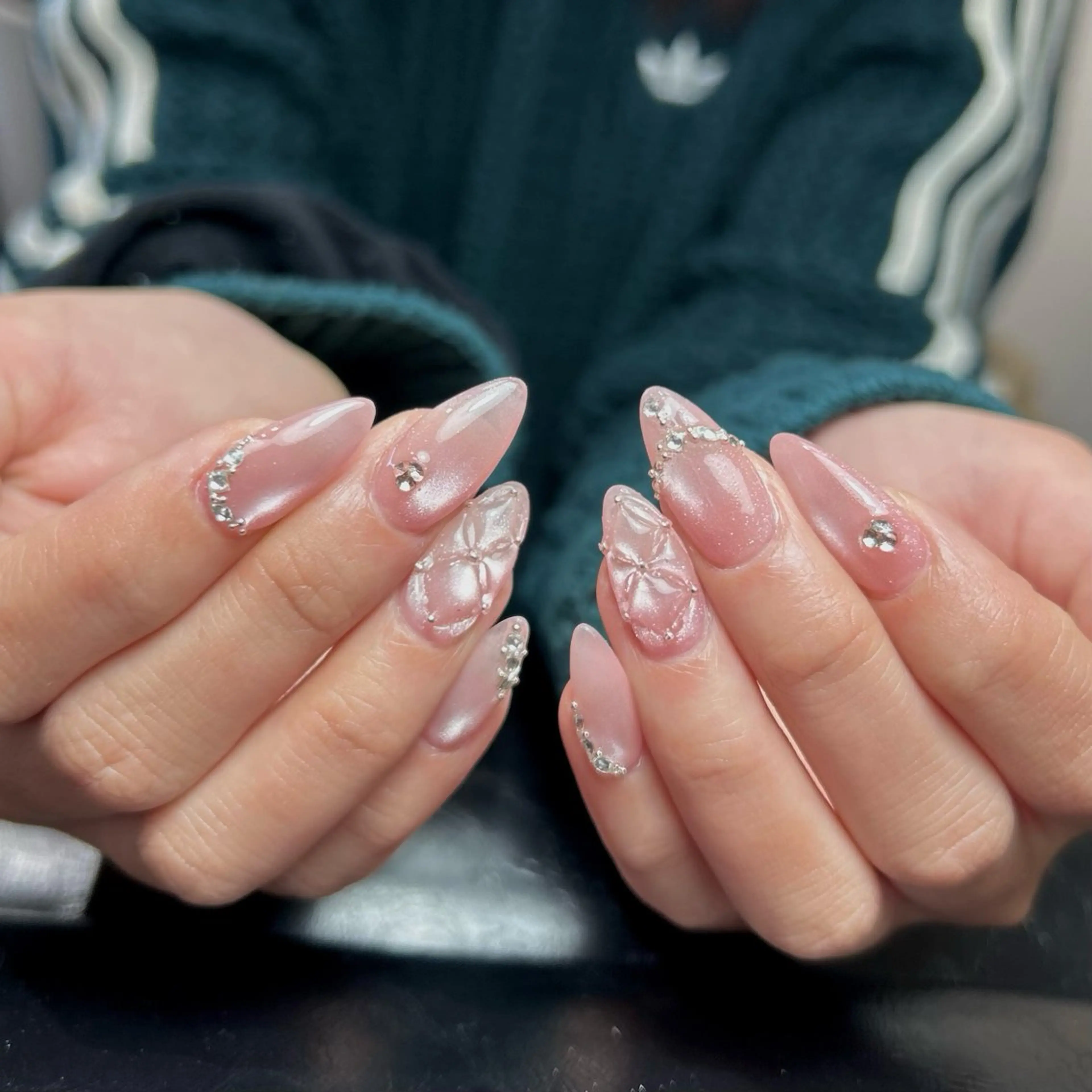 ネイル グラデーション ラメ(グリッター) マグネットネイル ミラーネイル ニュアンスネイル ハンドネイル Lumi de nails所属・Lumi de nailsのネイルデザイン