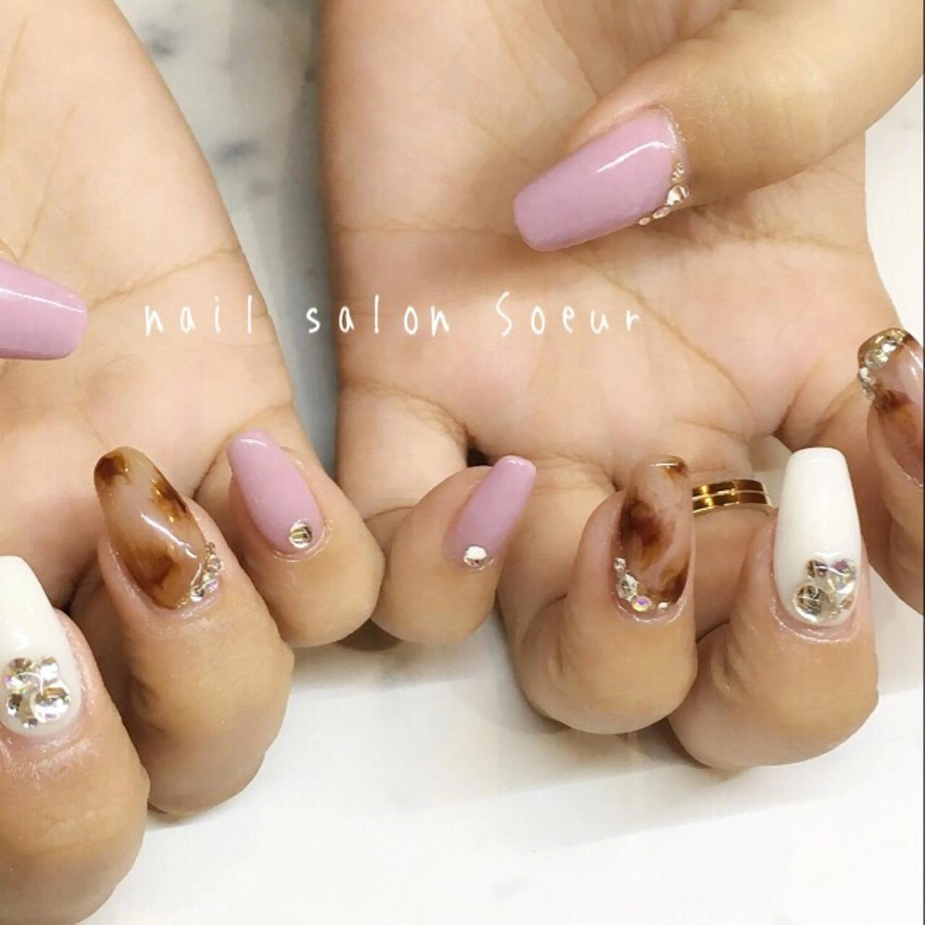 ネイル べっ甲ネイル 持ち込み ピンク スカルプネイル ハンドネイル nail salon Soeurのネイルデザイン