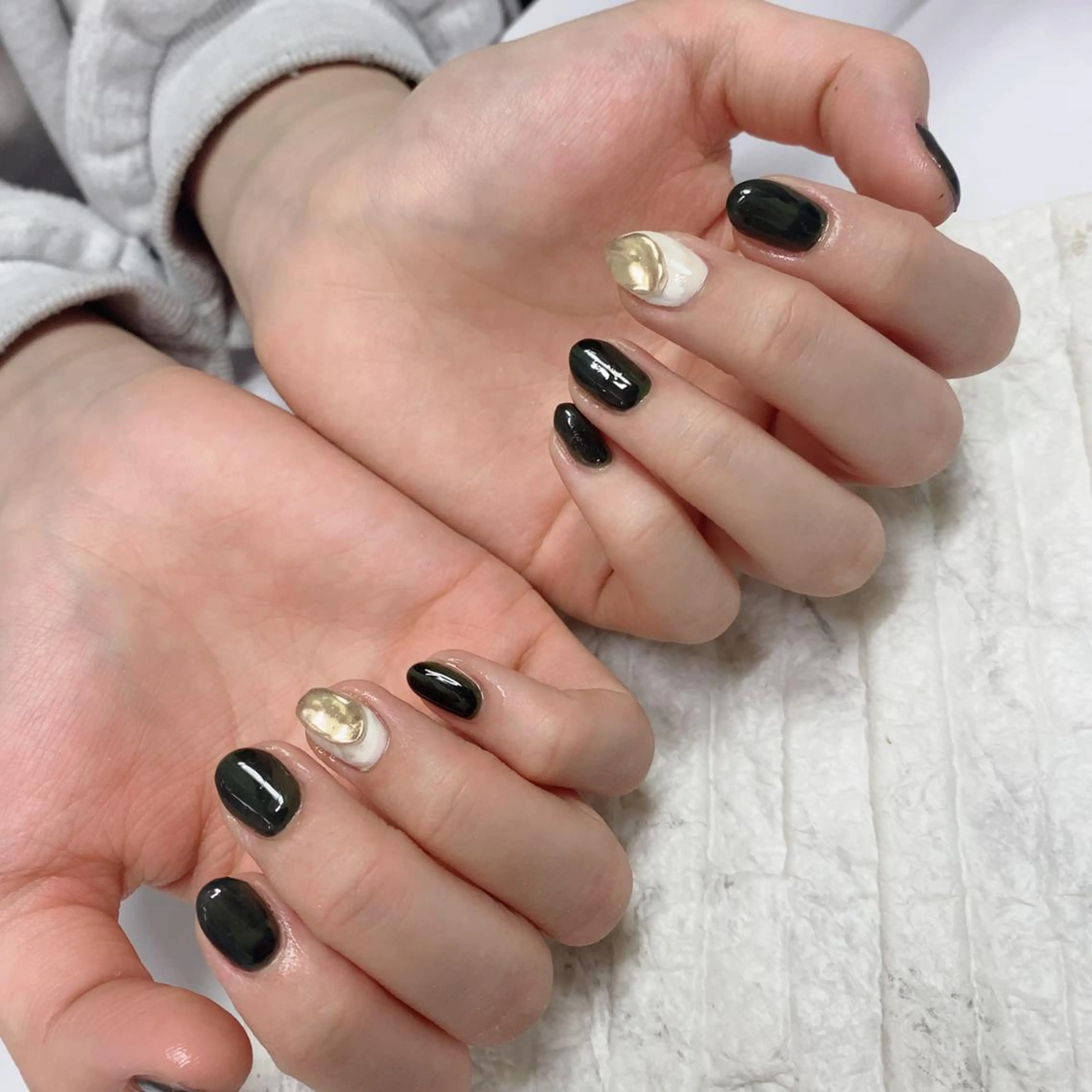 ネイル ハンドネイル フットネイル yochi nailのネイルデザイン
