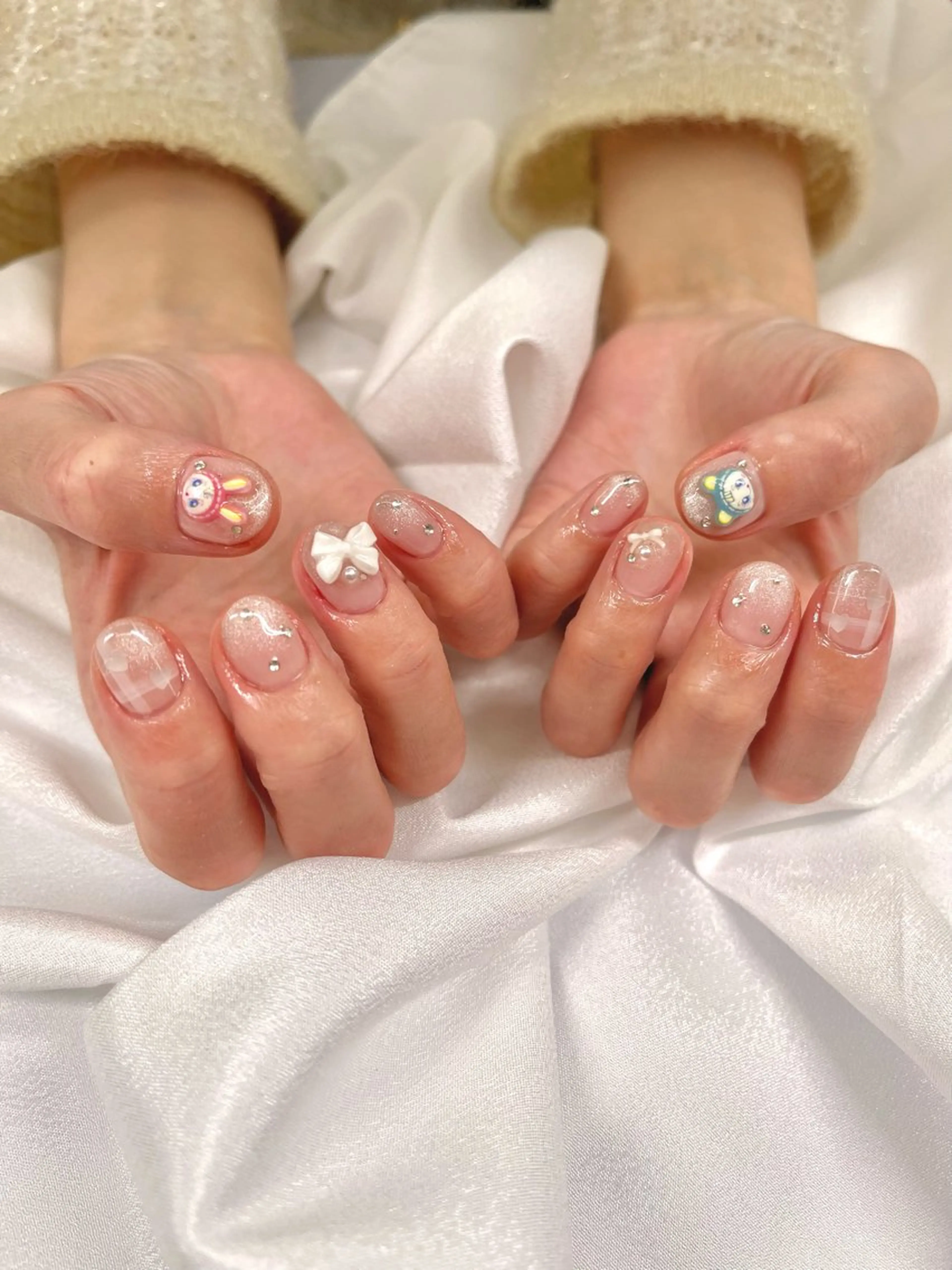 ショート ハンドネイル フットネイル Silent /話さないネイルサロン所属・Silent 話さないネイルサロンのネイルデザイン