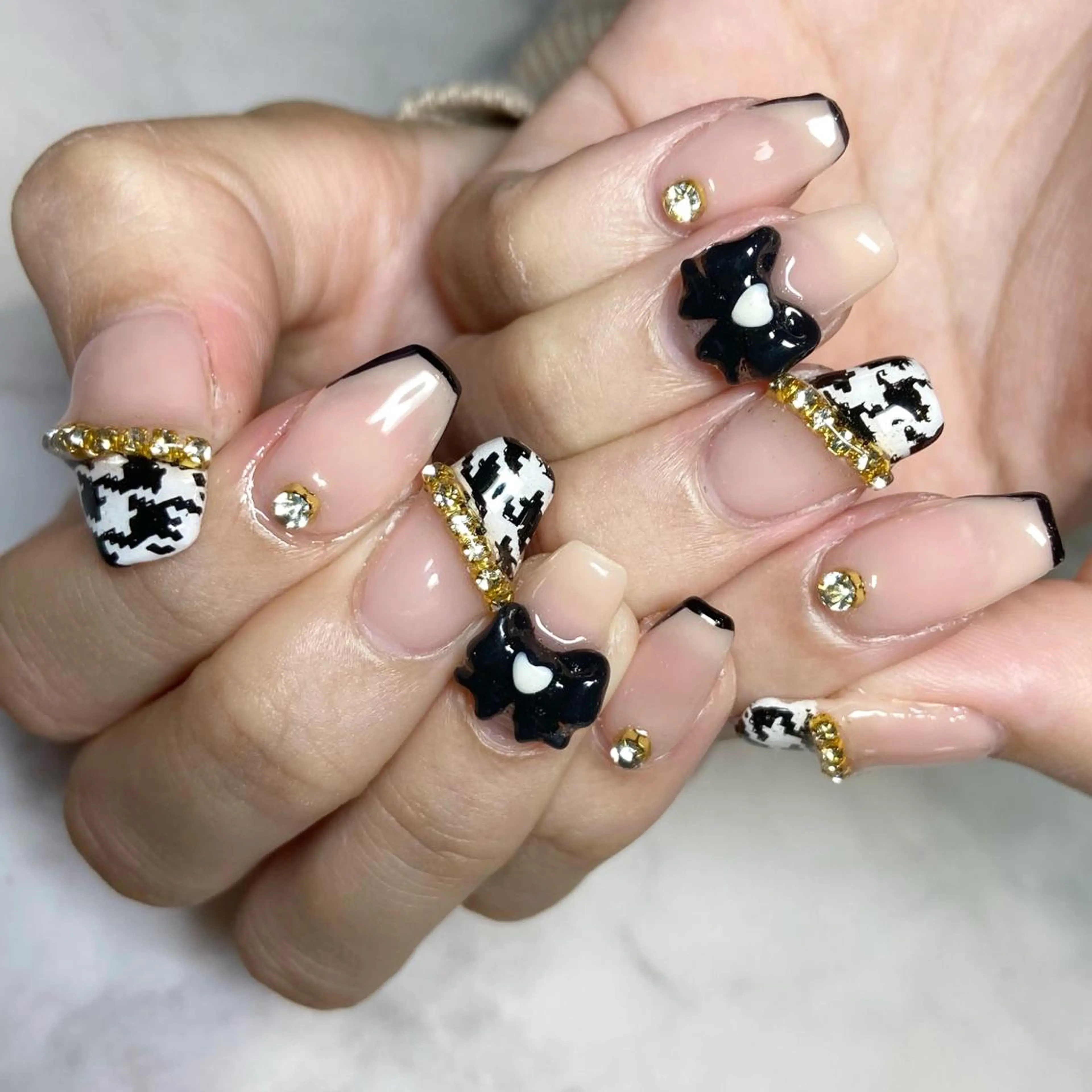 ネイル ハンドネイル YUN 💅のネイルデザイン