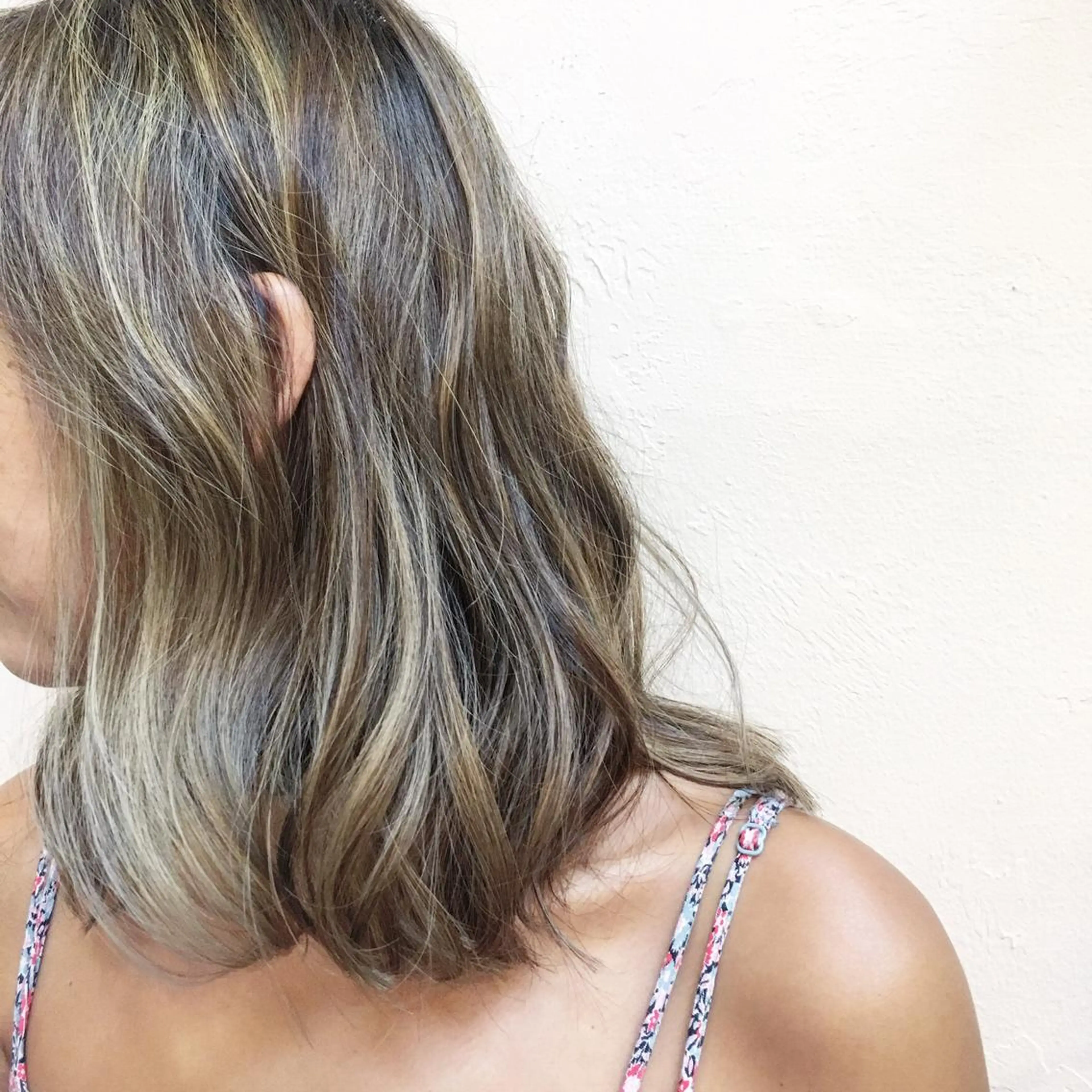 ミディアム カラー アッシュ ハイライトカラー 外国人風カラー ハイライト luve heart's And Be  minamisemba所属・脇坂 佳世の眉毛・アイブロウイメージ