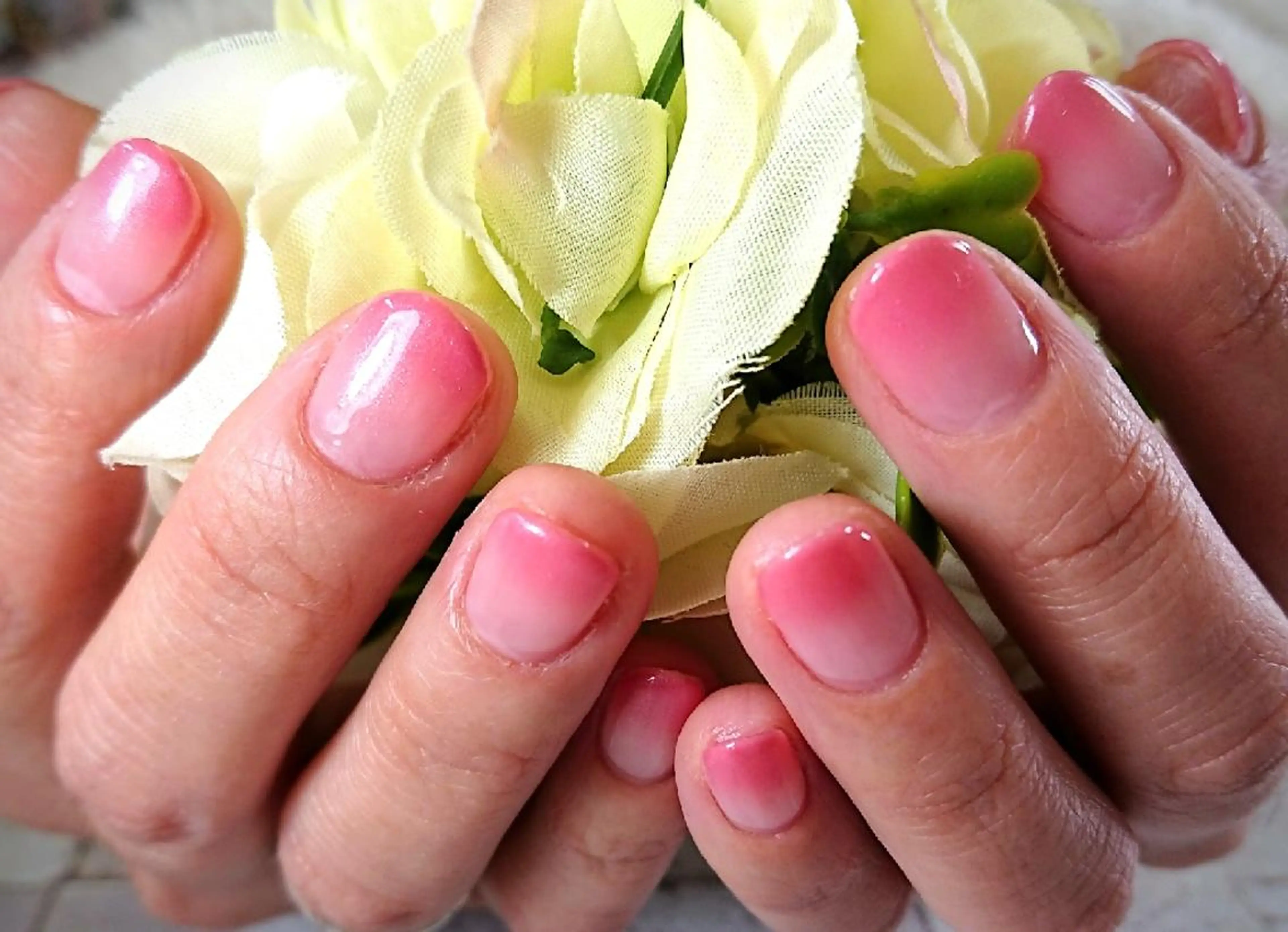 ネイル グラデーション ピンク 林 珠里のネイルデザイン