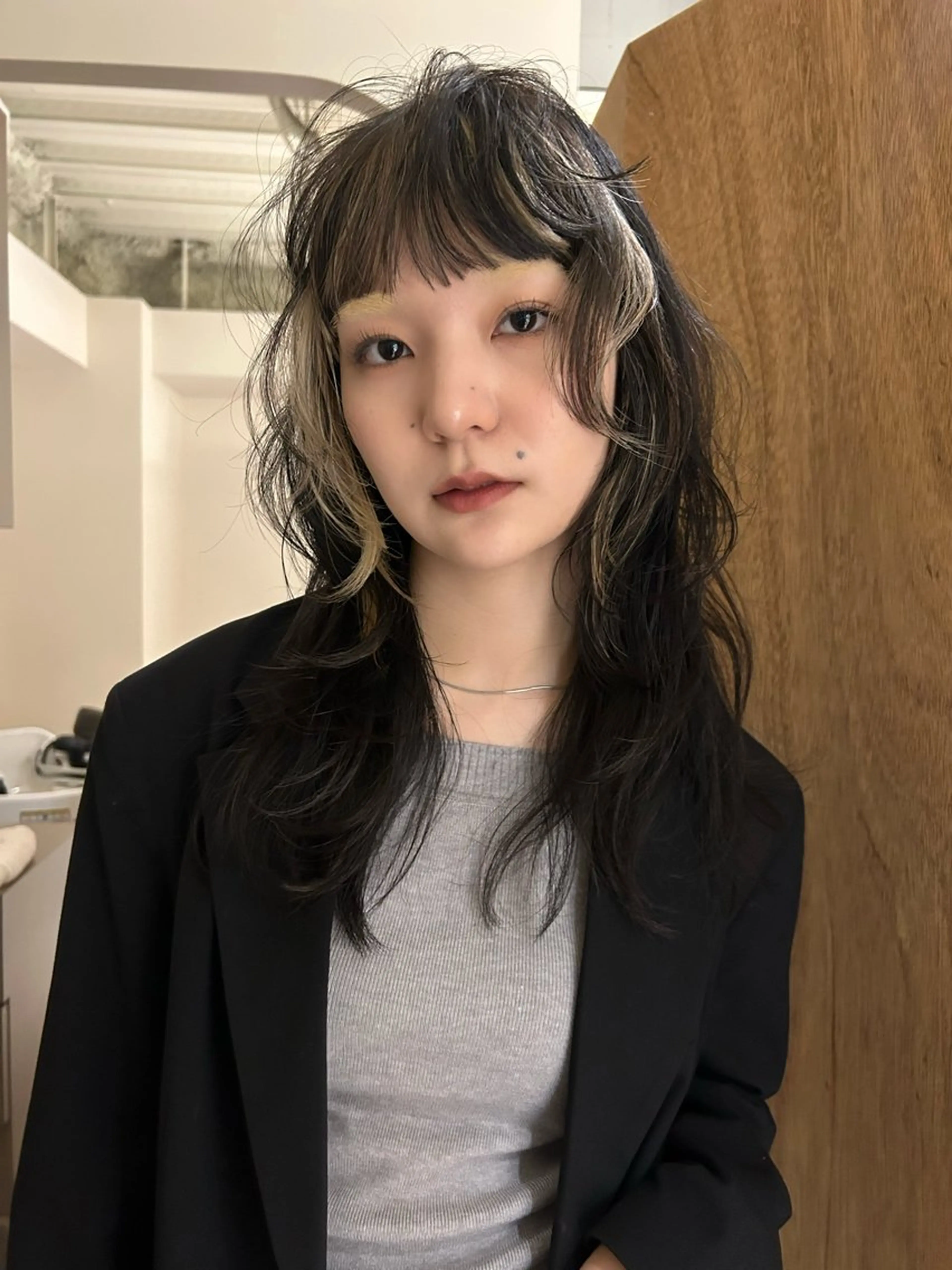 ロング レイヤーカット yewscent / konaのヘアスタイル