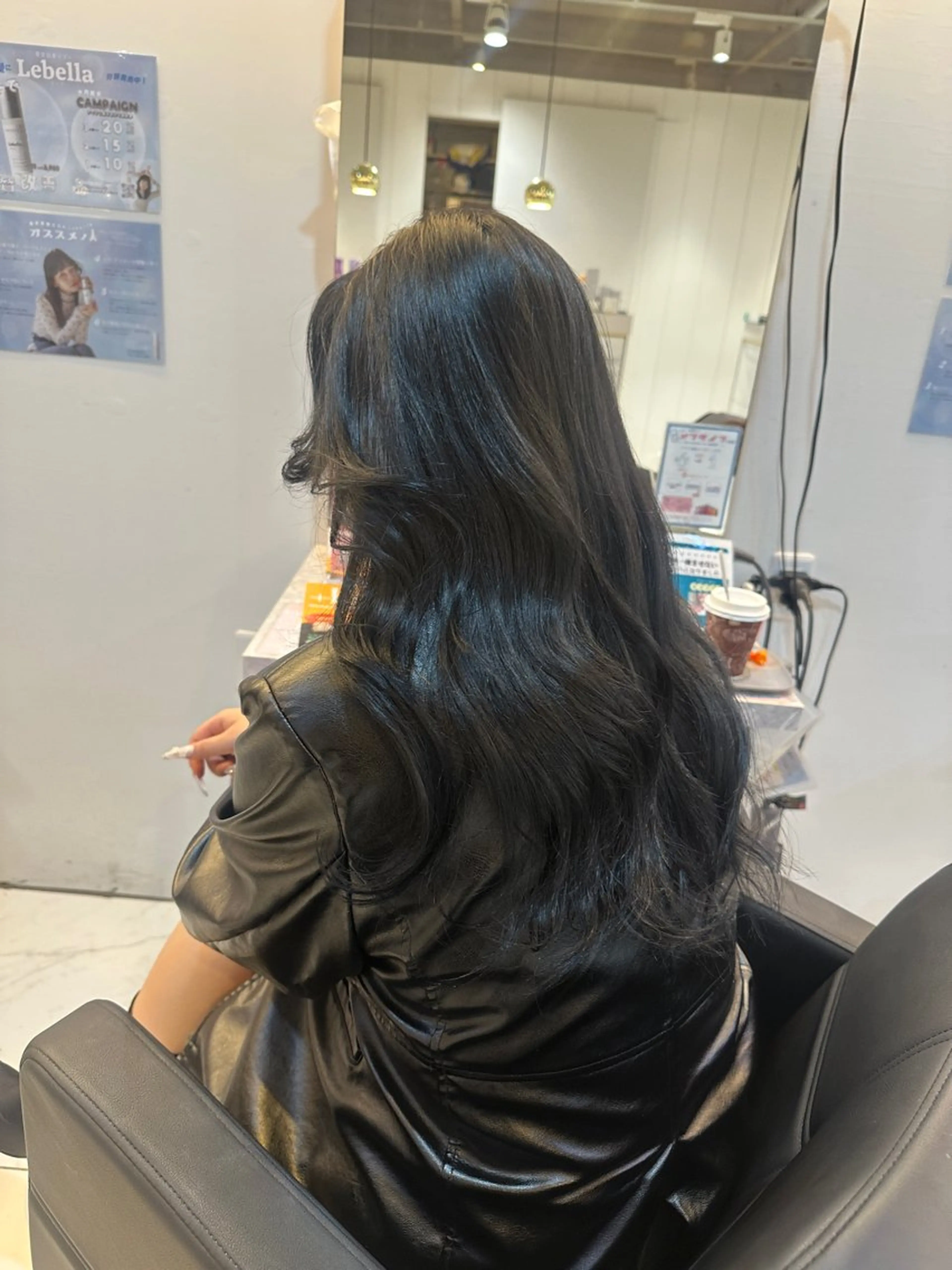 セミロング カラー 黒髪 ブルーカラー ブルーブラック カット ヘアカラー トリートメント 心斎橋/縮毛矯正 /ブリーなしWカラーのヘアスタイル