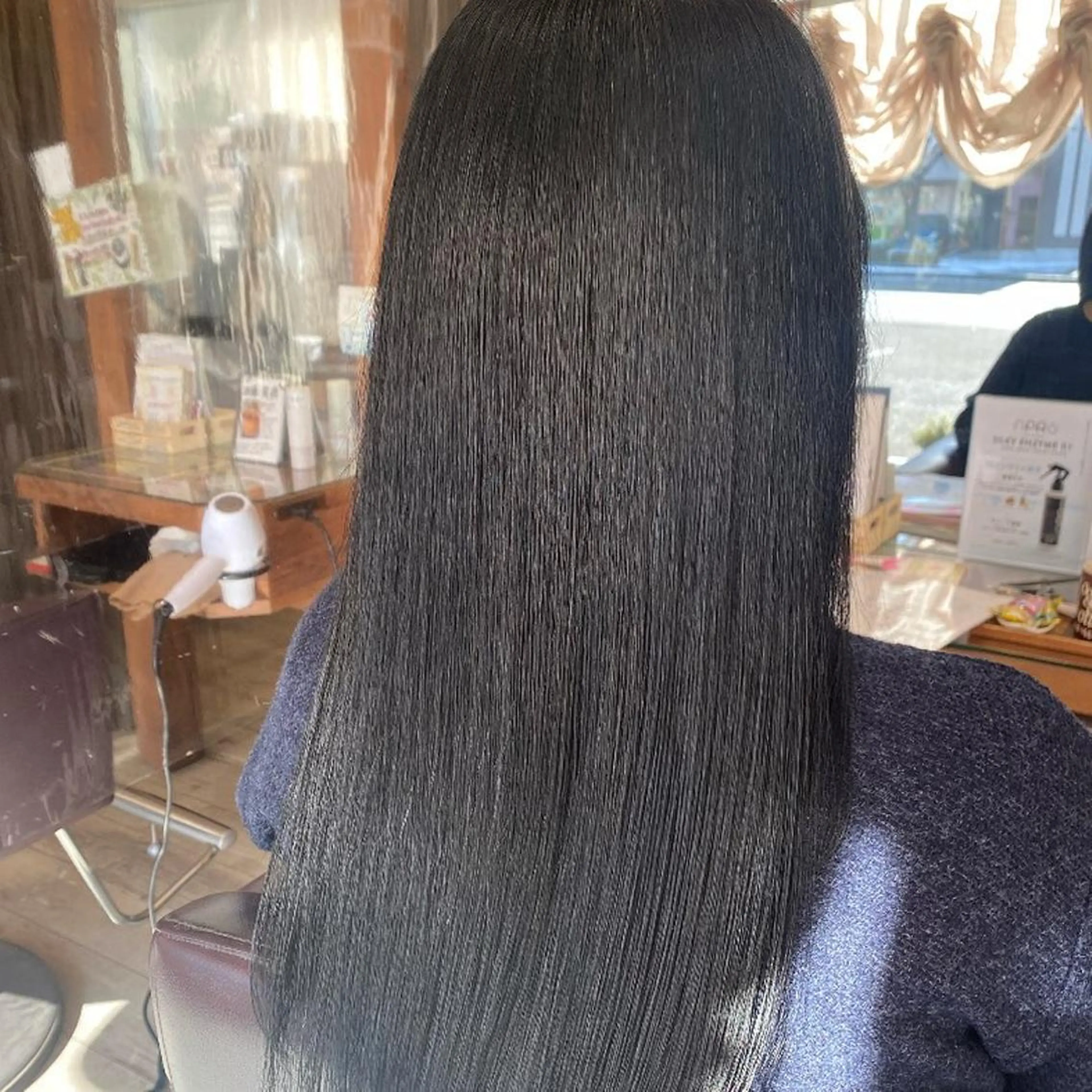 セミロング 加藤 実穂のヘアスタイル