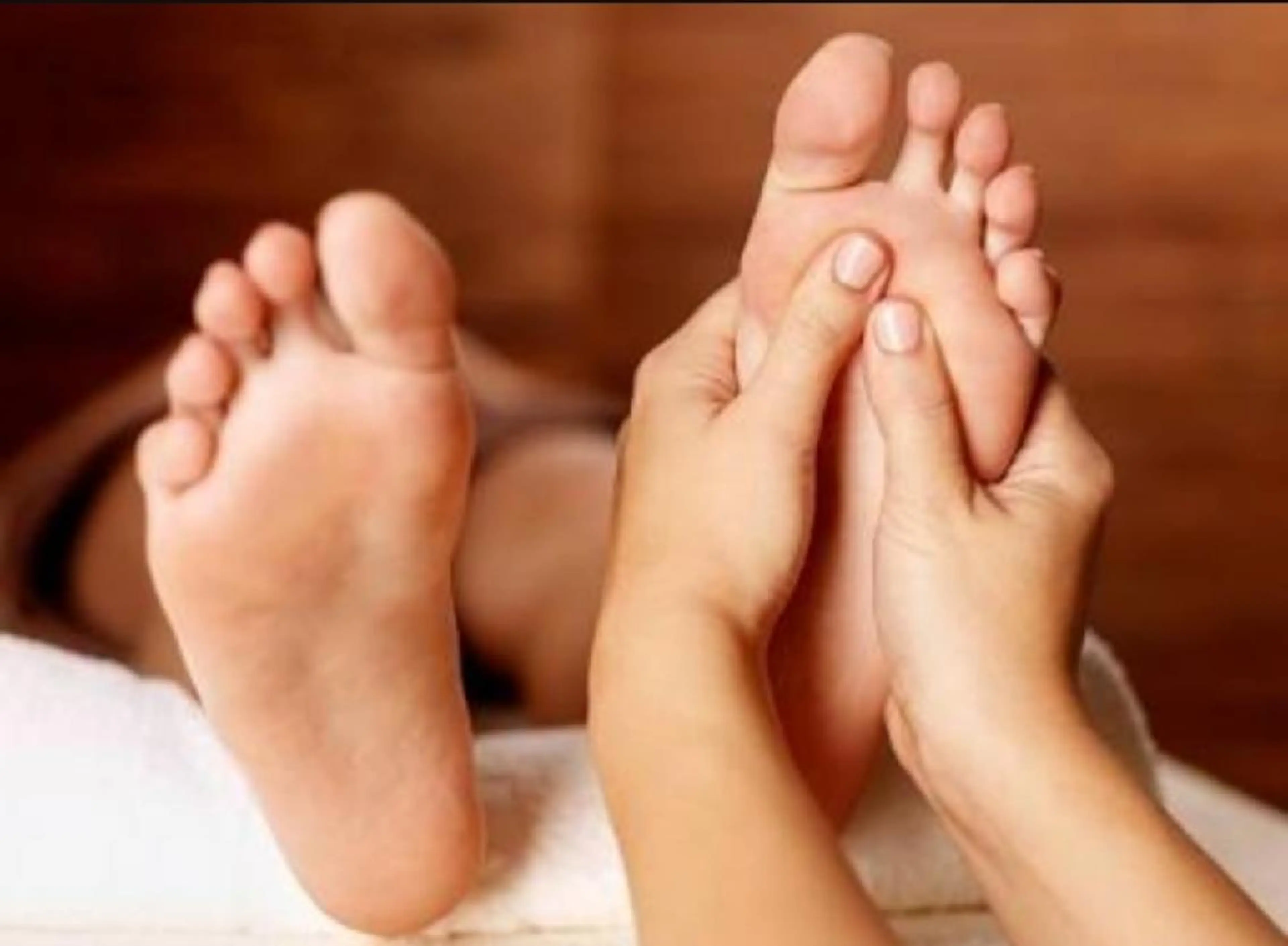 ネイル 小顔・毛穴・たるみ ネイル　似内真樹のエステ・リラクイメージ