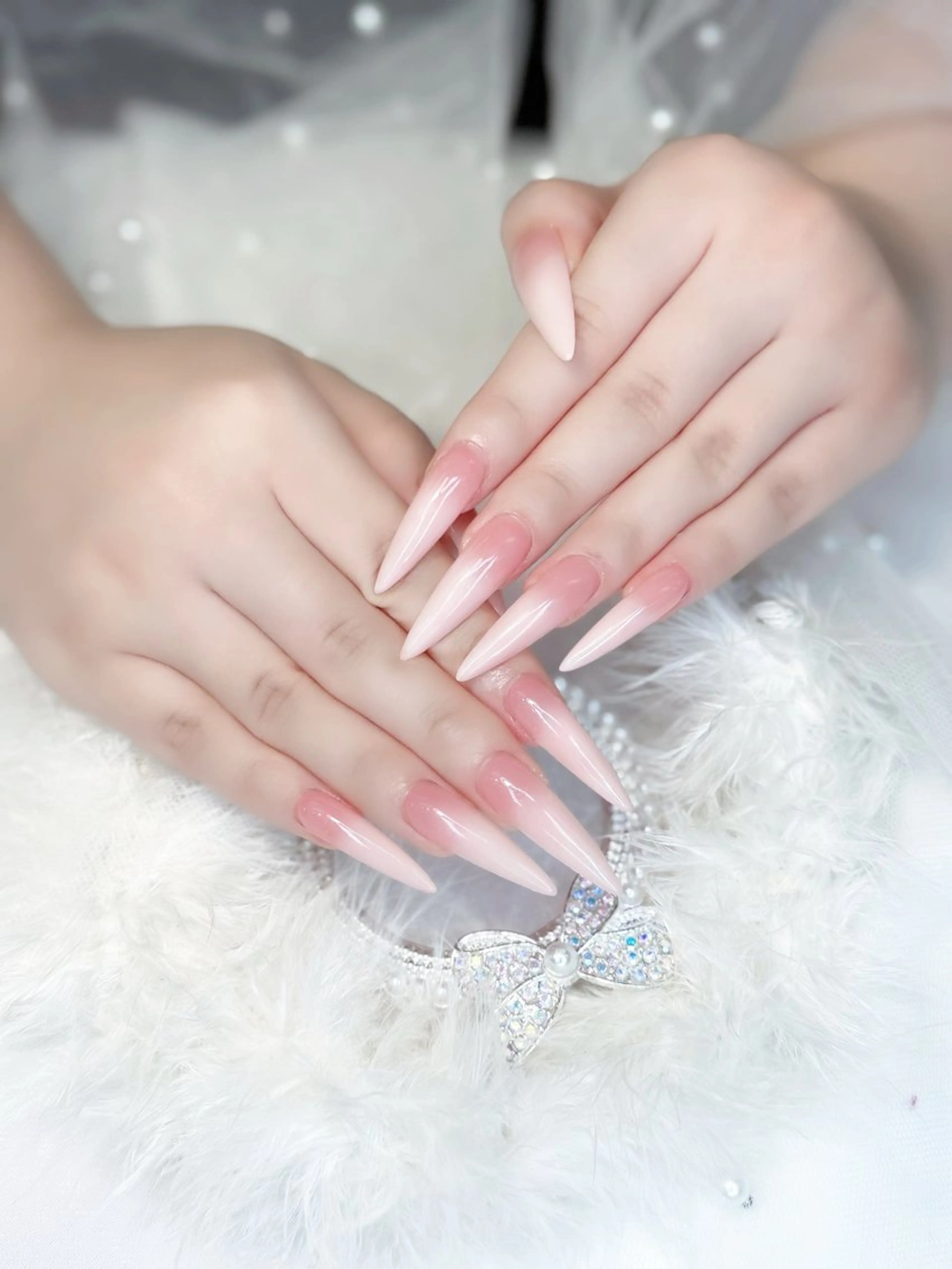 セミロング ハンドネイル Bibi beauty spa Osaka所属・Bibi nail Osakaのネイルデザイン