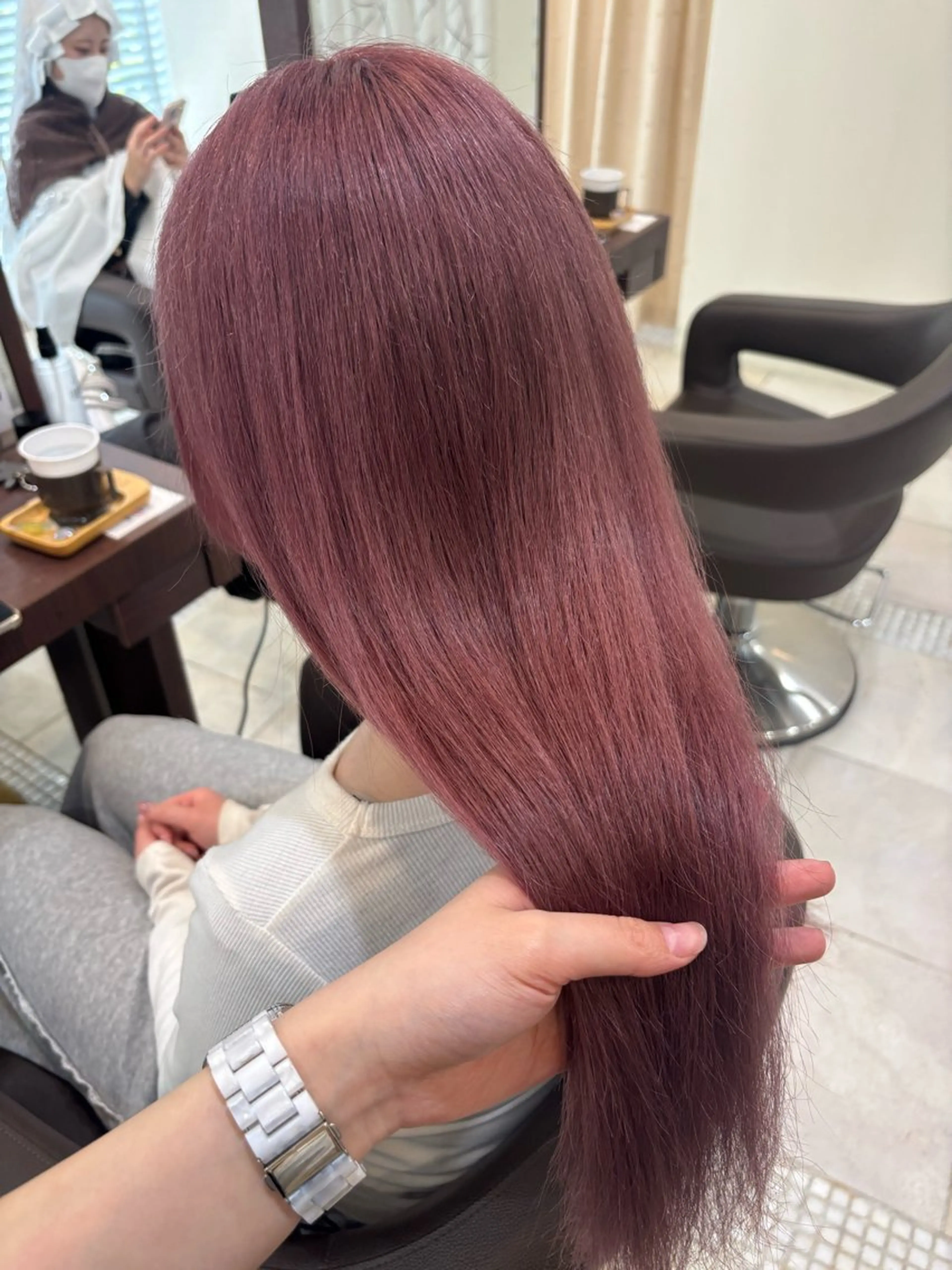 カラー ベージュカラー ピンクカラー ピンクベージュ 藤平 いぶきのヘアスタイル