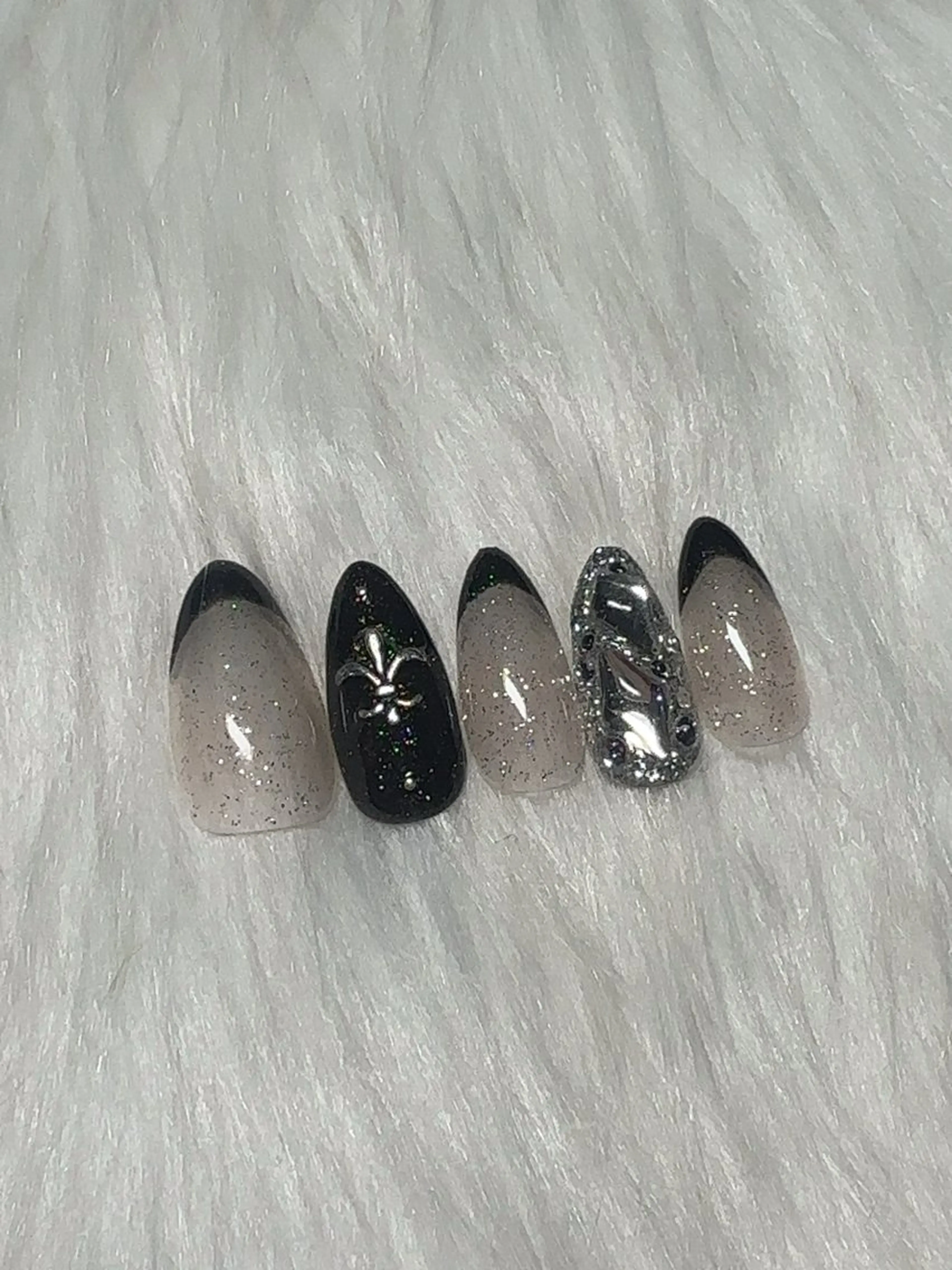 ネイル ★RISA★ 伊勢崎 【KARAT】のネイルデザイン