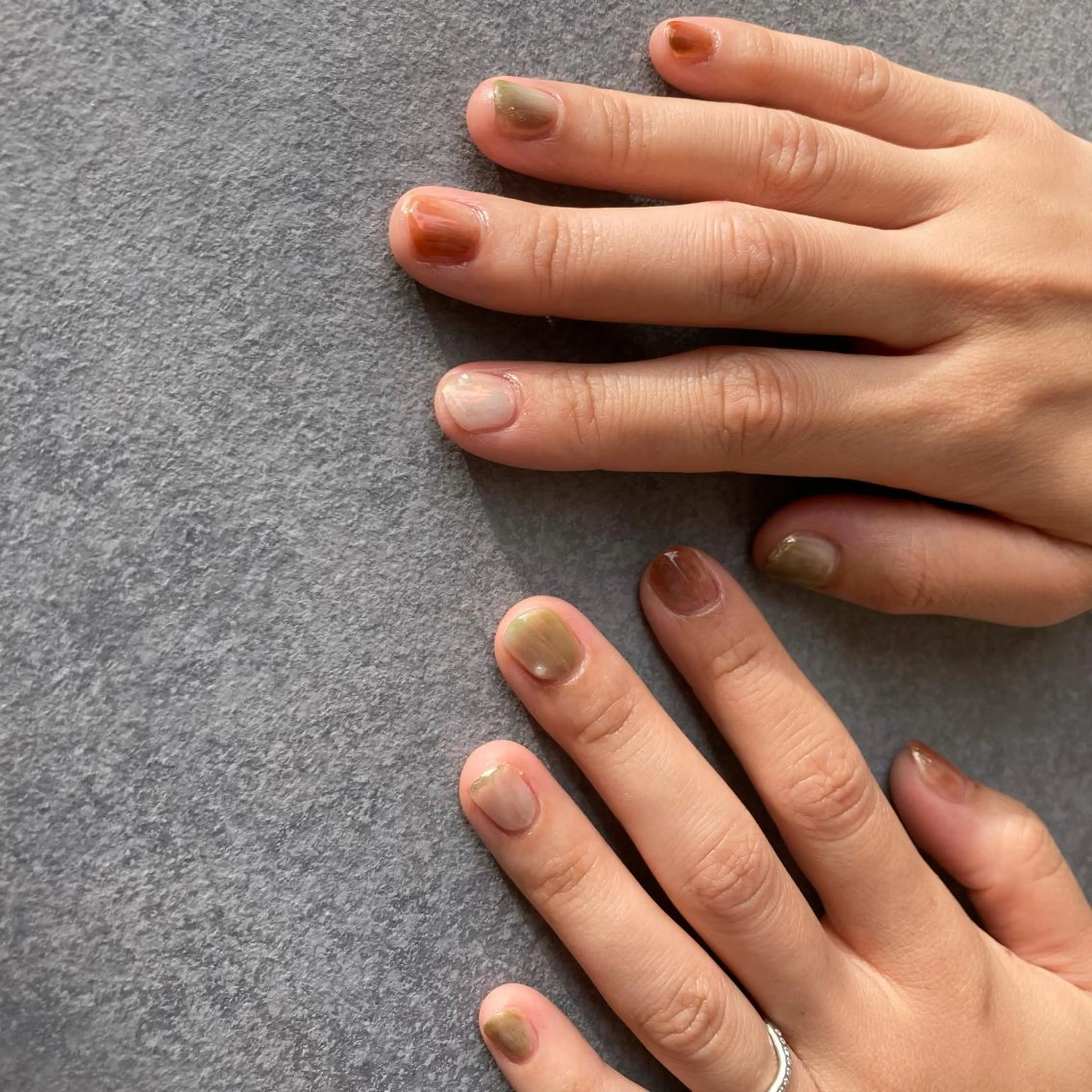 ネイル ミラーネイル ハンドネイル shio ♡ 1〜2月予約受付中のネイルデザイン