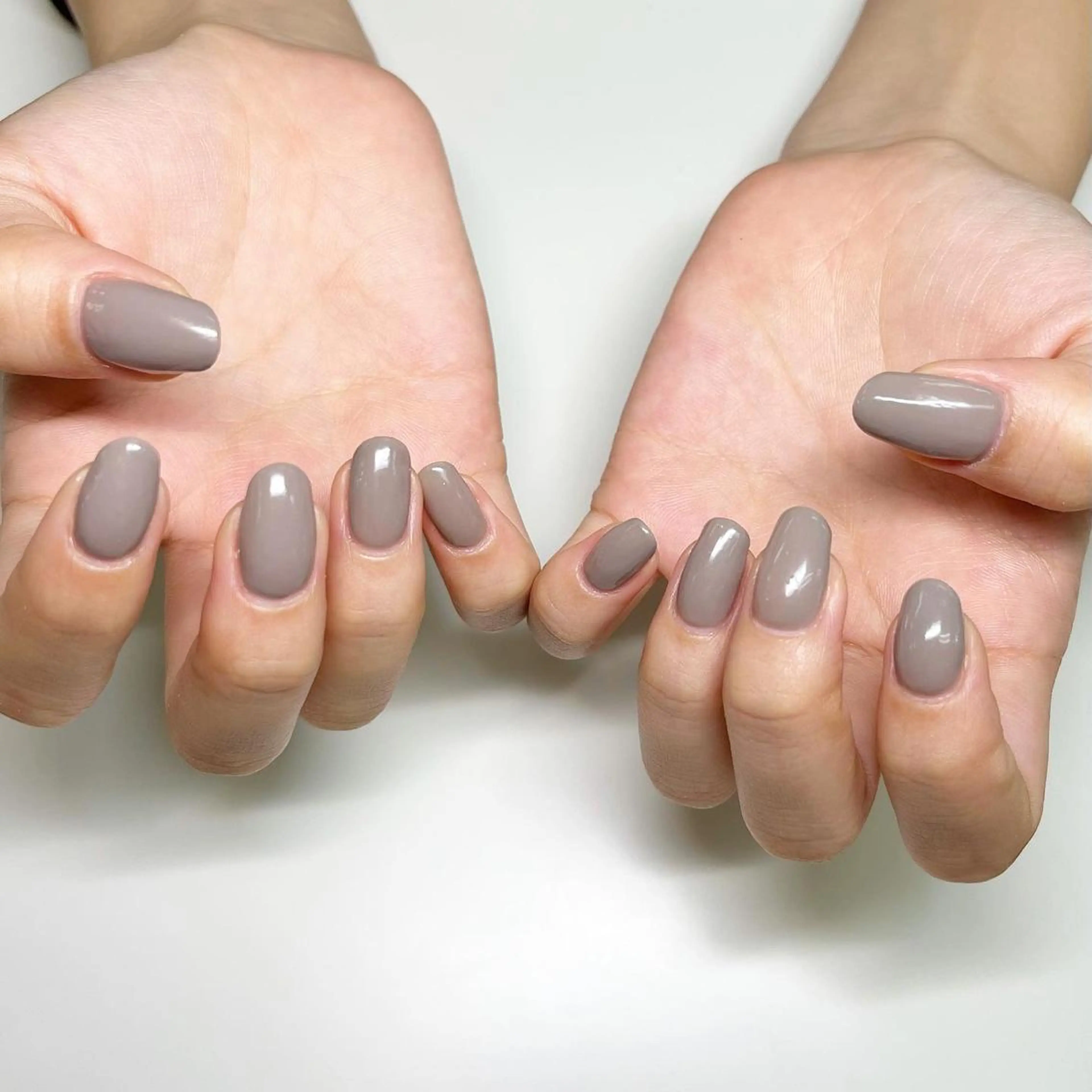 ネイル ワンカラーネイル 🫧ナオ🫧 /韓国 ヘア/ マンツーマンのヘアスタイル