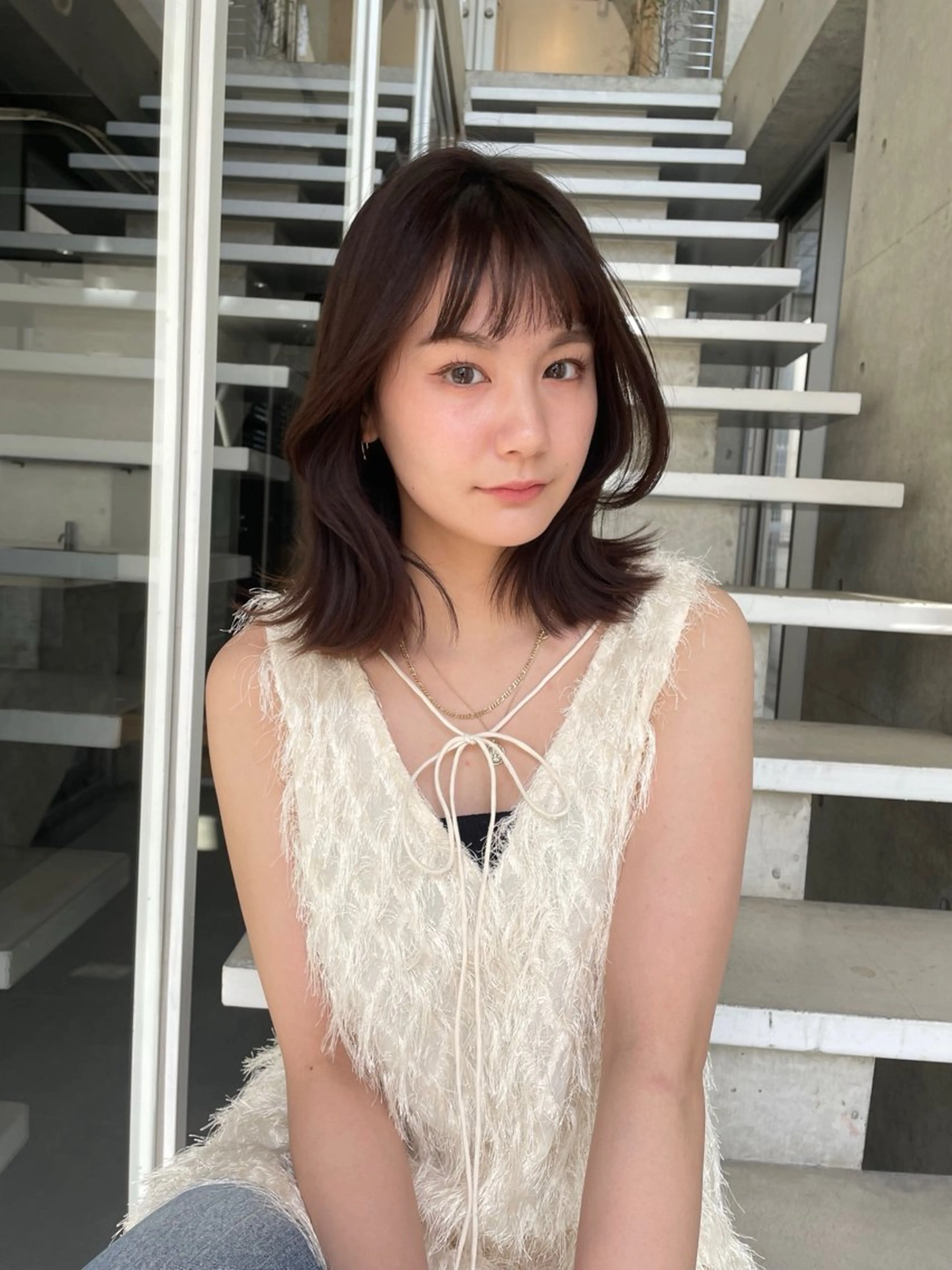 ミディアム カラー ブラウンカラー オリーブブラウン 顔まわりレイヤー レイヤーカット カット ヘアカラー トリートメント レイヤーカット🎀 kanaのヘアスタイル