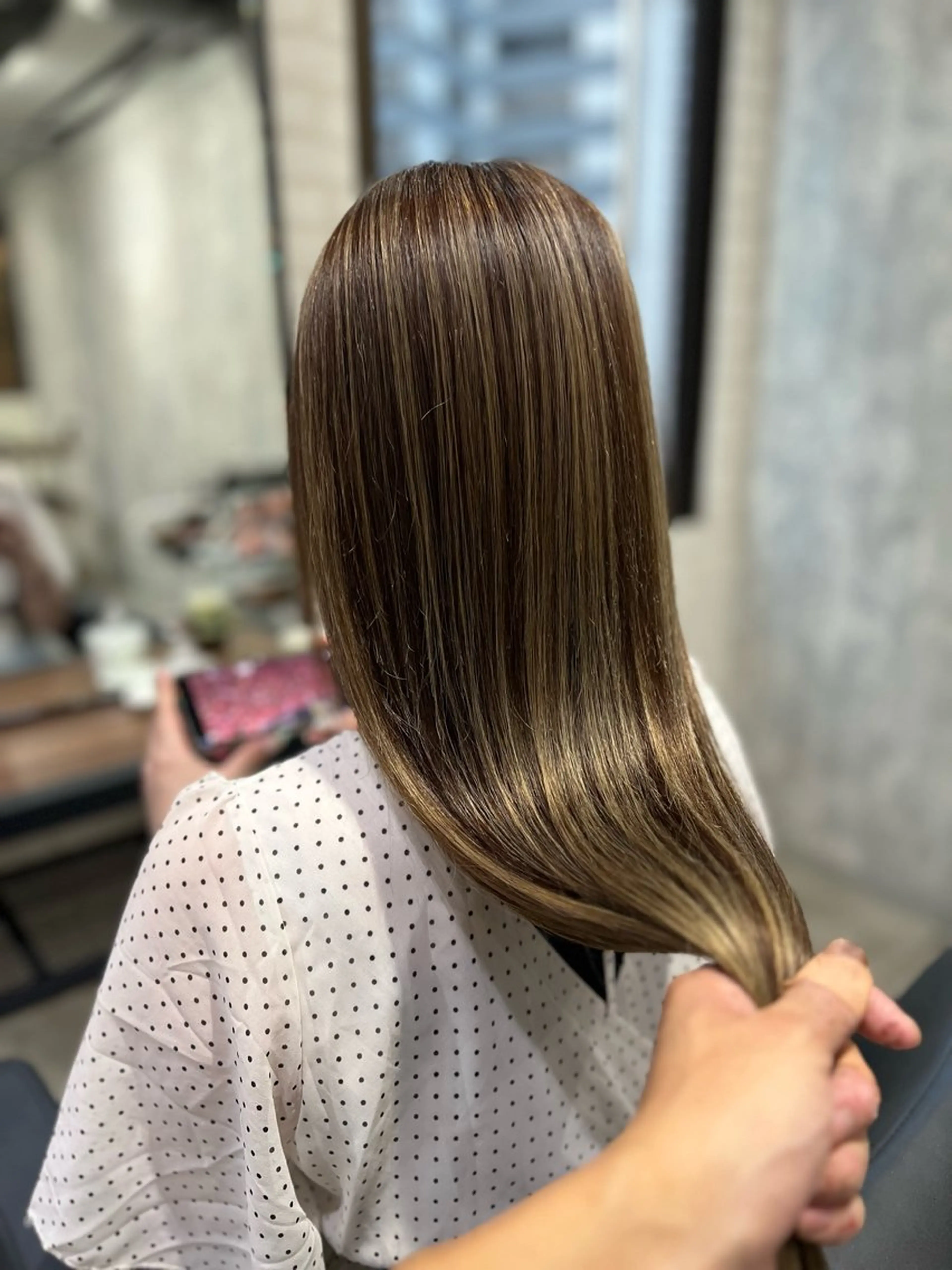 ロング カラー バレイヤージュ ブリーチ ケアブリーチ ダブルカラー ハイライトカラー ヘアカラー トリートメント 🌿海山龍馬🌿前髪 /顔まわり/レイヤーのヘアスタイル