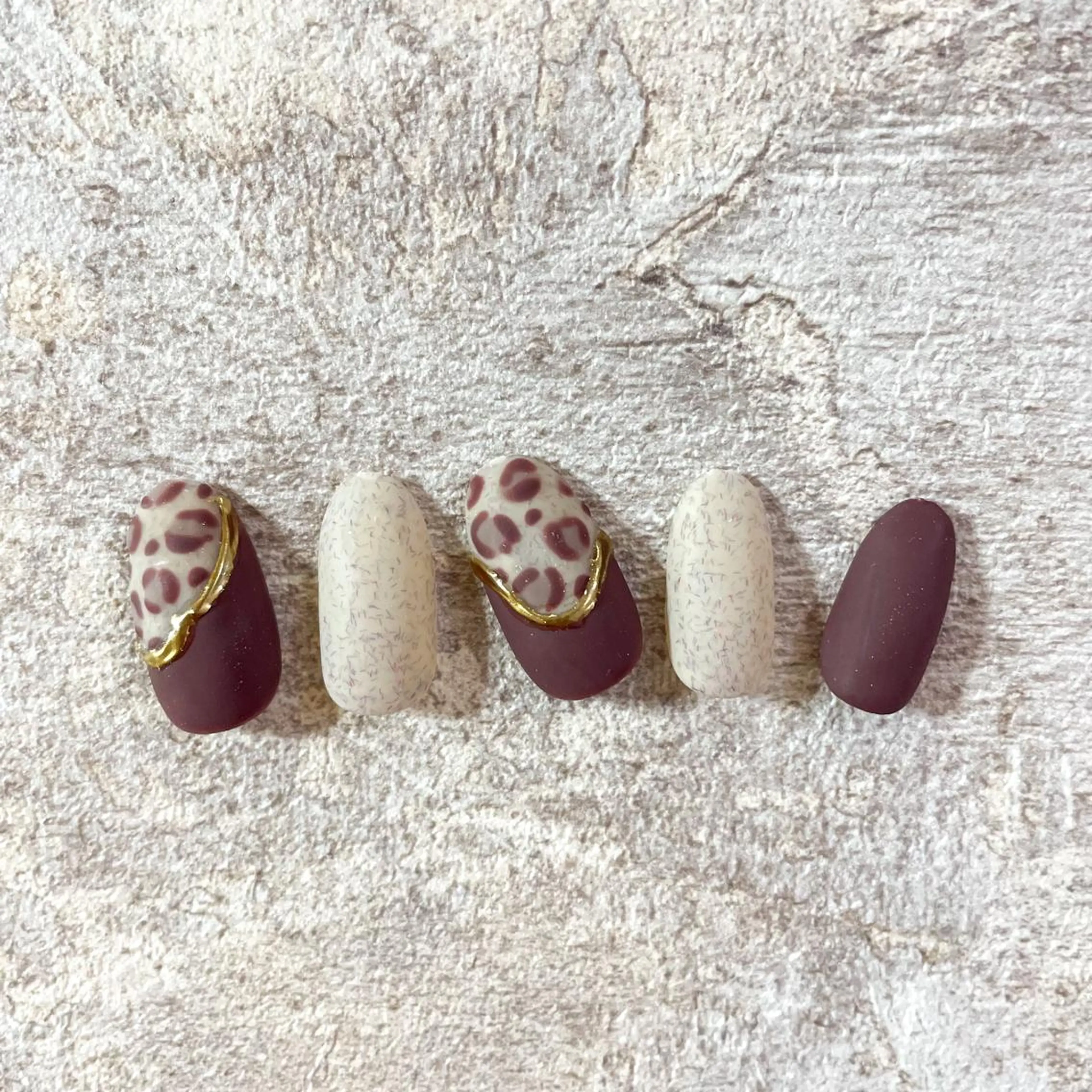 ネイル Tiary Nail Fのネイルデザイン