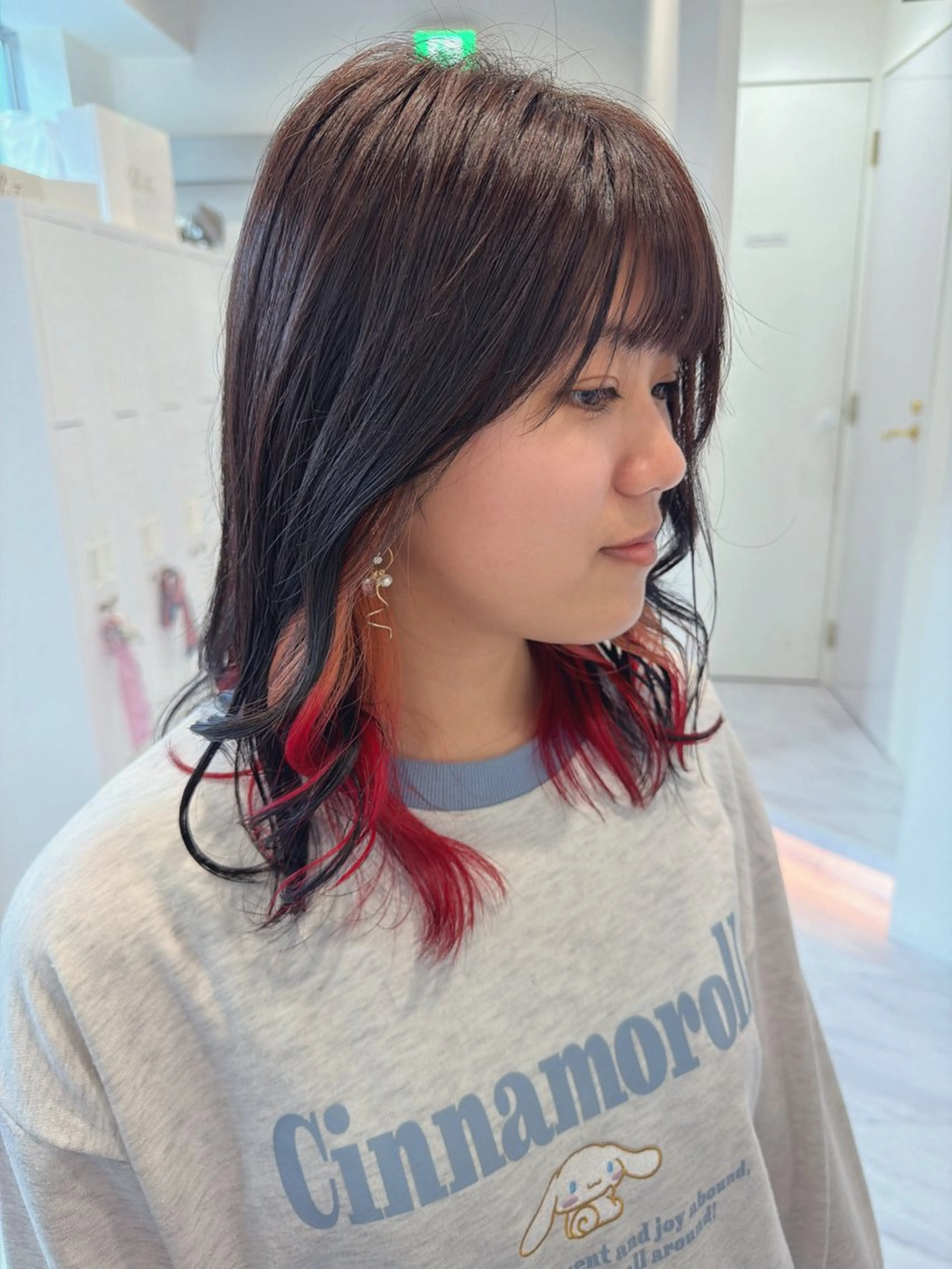 ミディアム カラー インナーカラー オレンジ カット ヘアカラー SAYAKA 🍒／ボブ／暖色のヘアスタイル