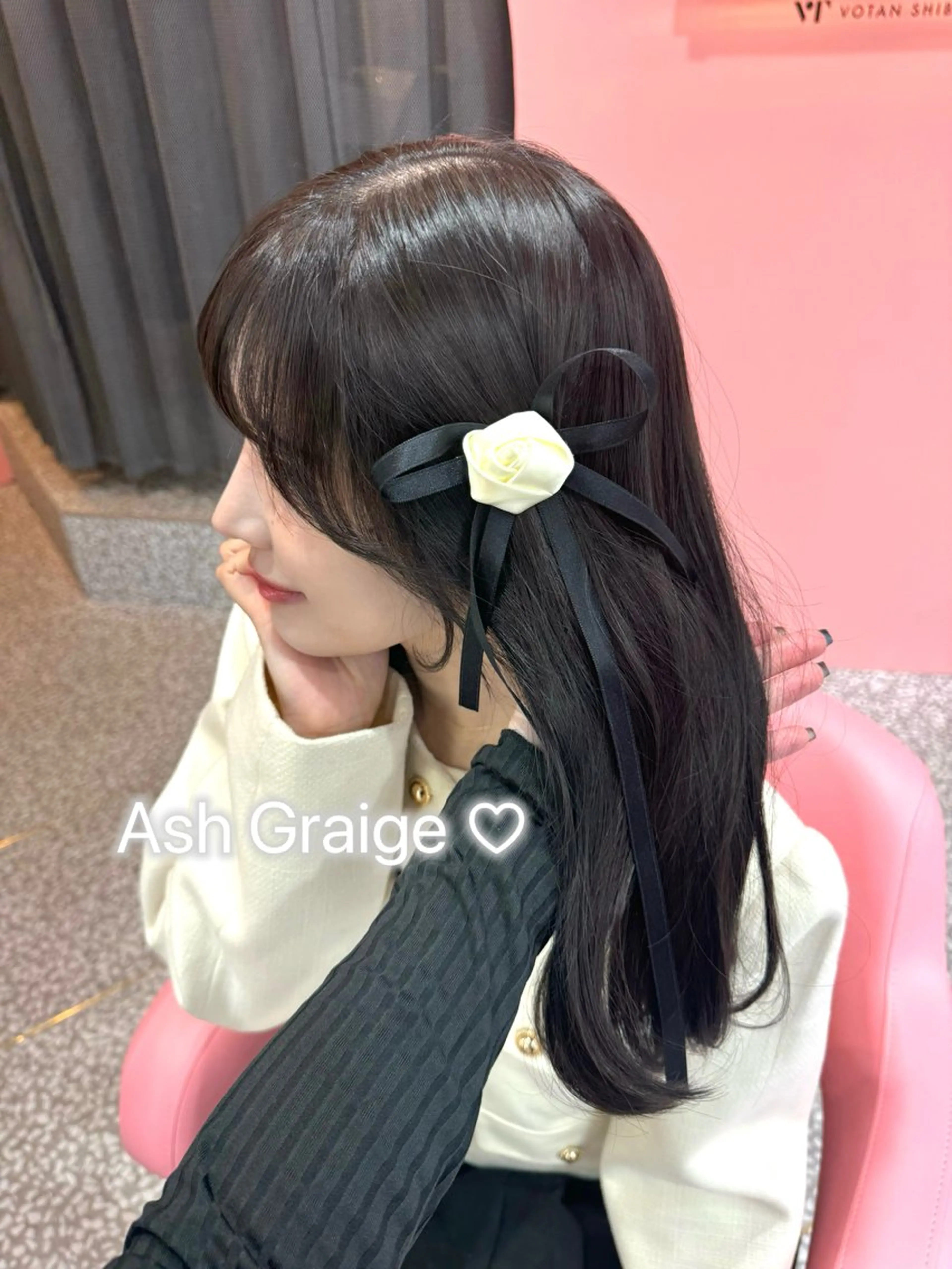 セミロング REINA𓍯/ 透明感カラー/顔周りのヘアスタイル