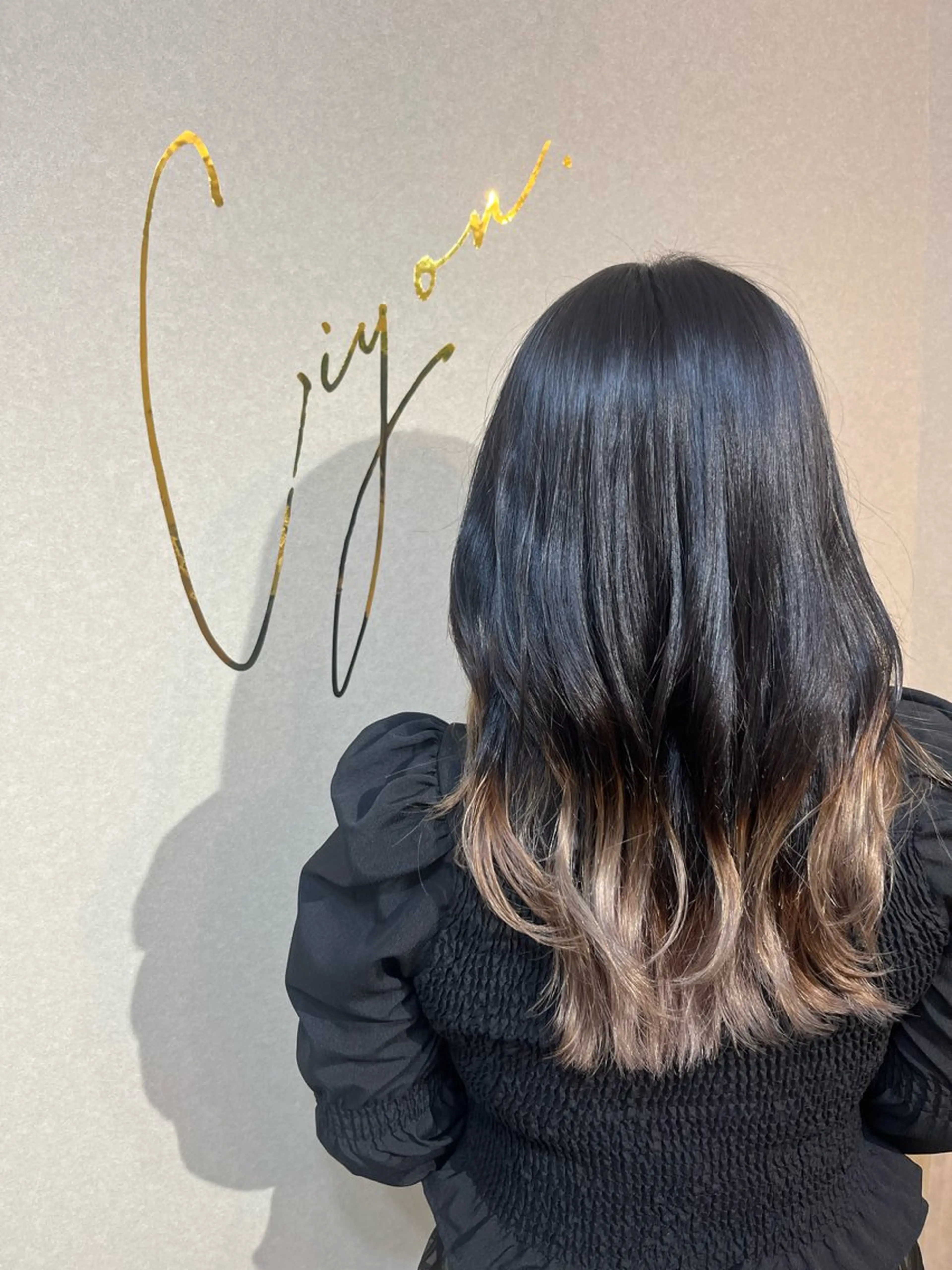 ロング カラー ヘアカラー 【Ciyon.】 Momokoのヘアスタイル