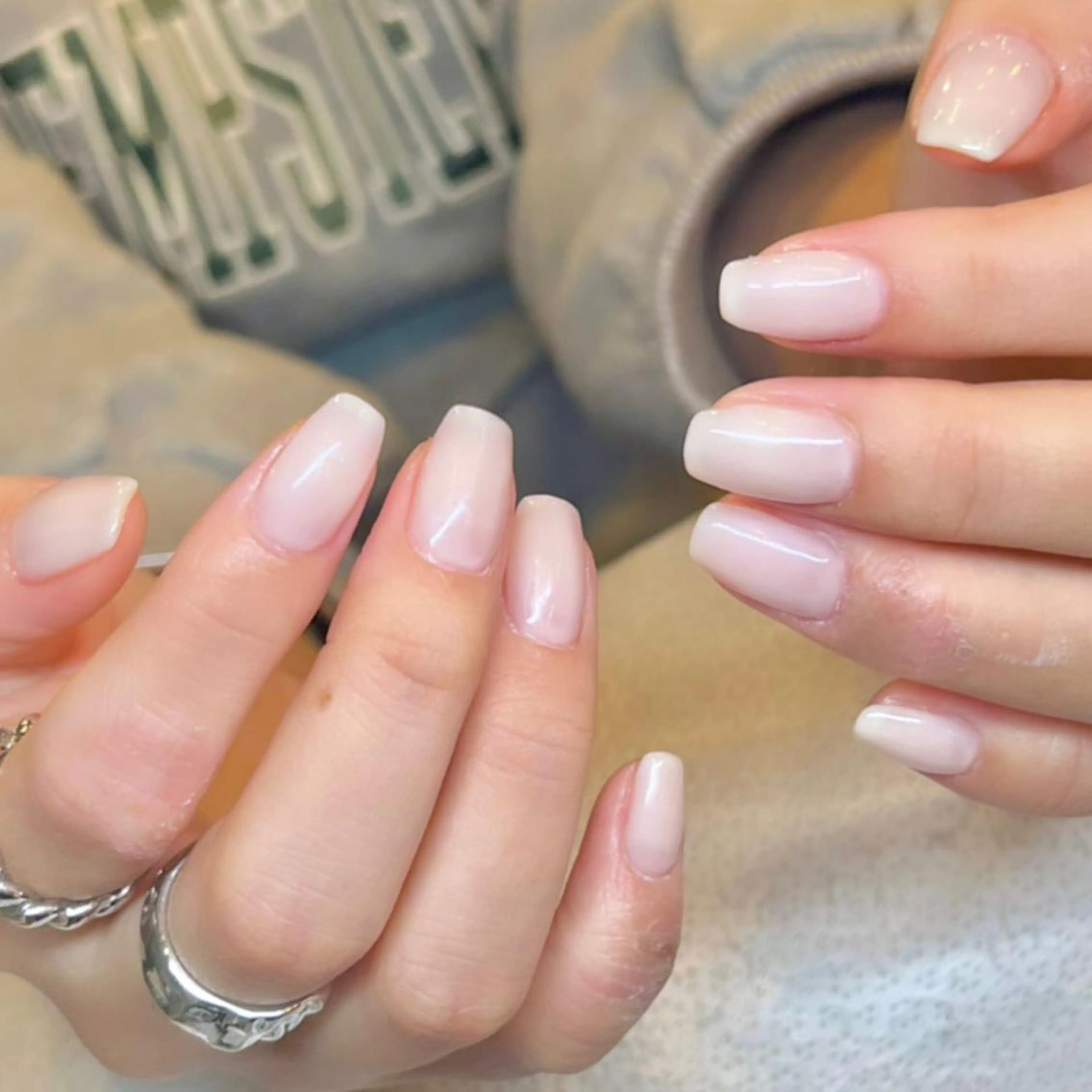 ショート カラー ネイル アートネイル オフィスネイル ワンカラーネイル ショートネイル ネイルサロン　リリーブランシュ所属・森 瑞紀のネイルデザイン