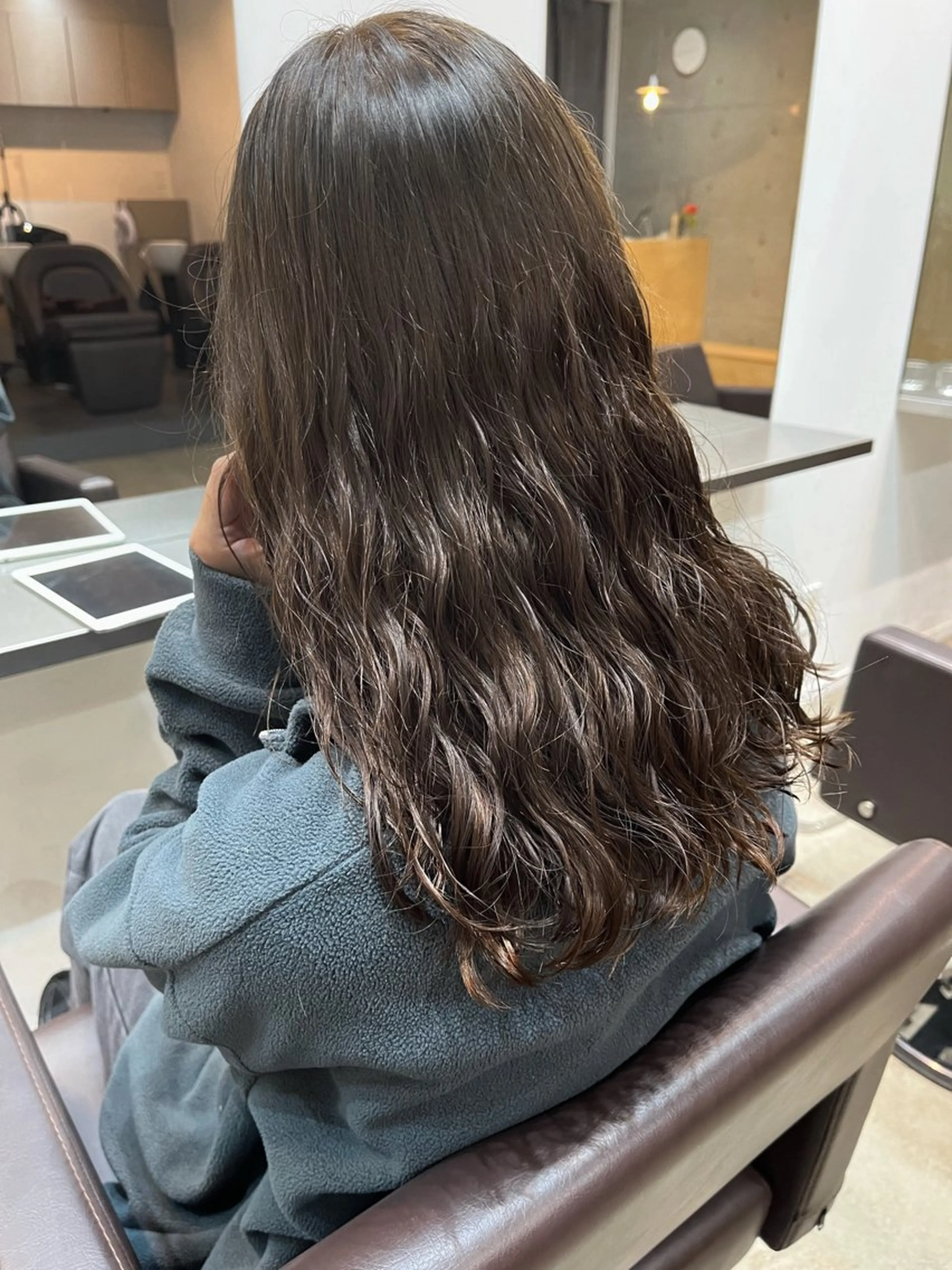 カラー ベージュカラー オリーブベージュ 【arc】 佐藤未希穂/レイヤーのヘアスタイル