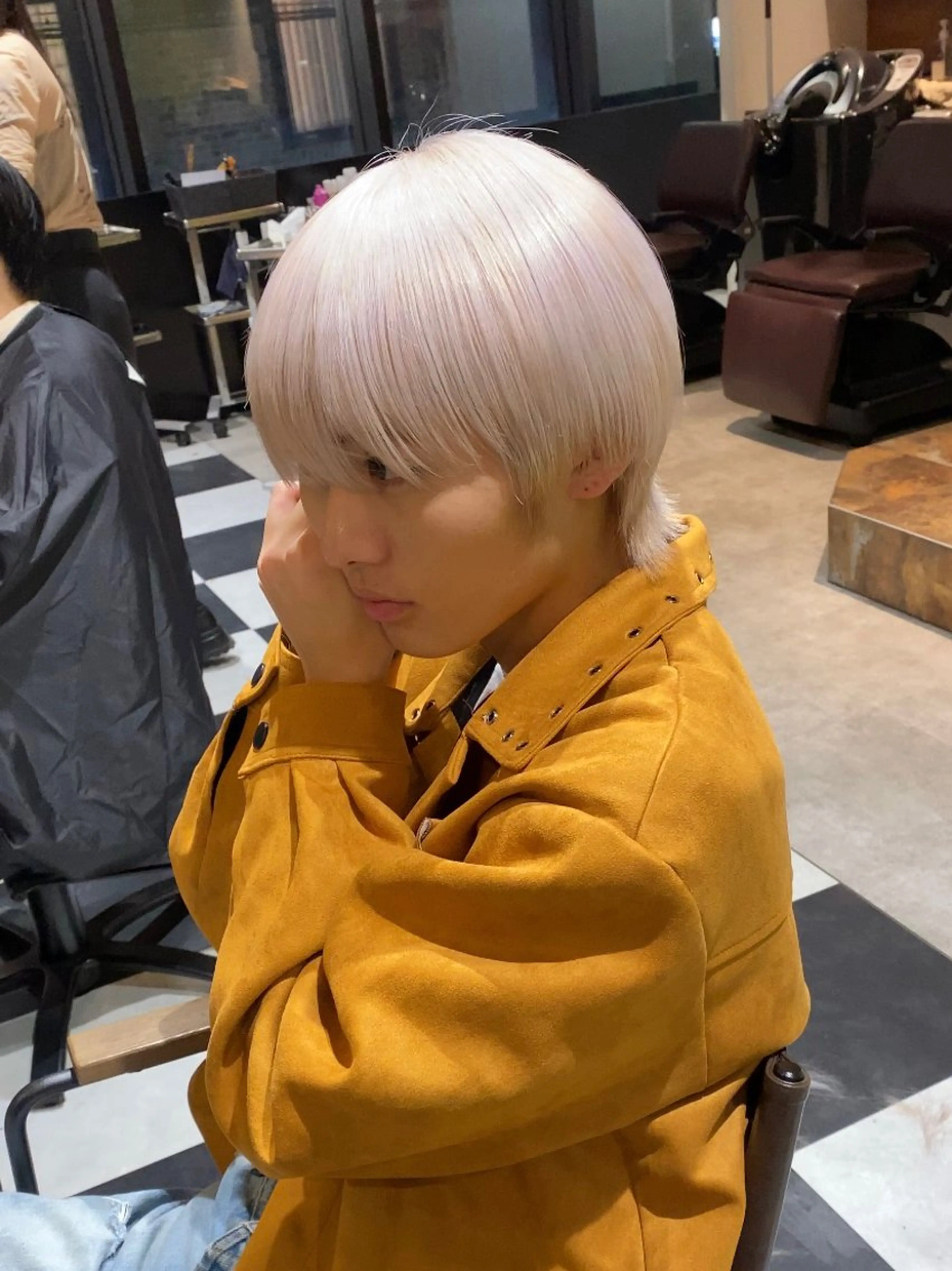 メンズ 透明感ブリーチ/ メンズパーマのヘアスタイル