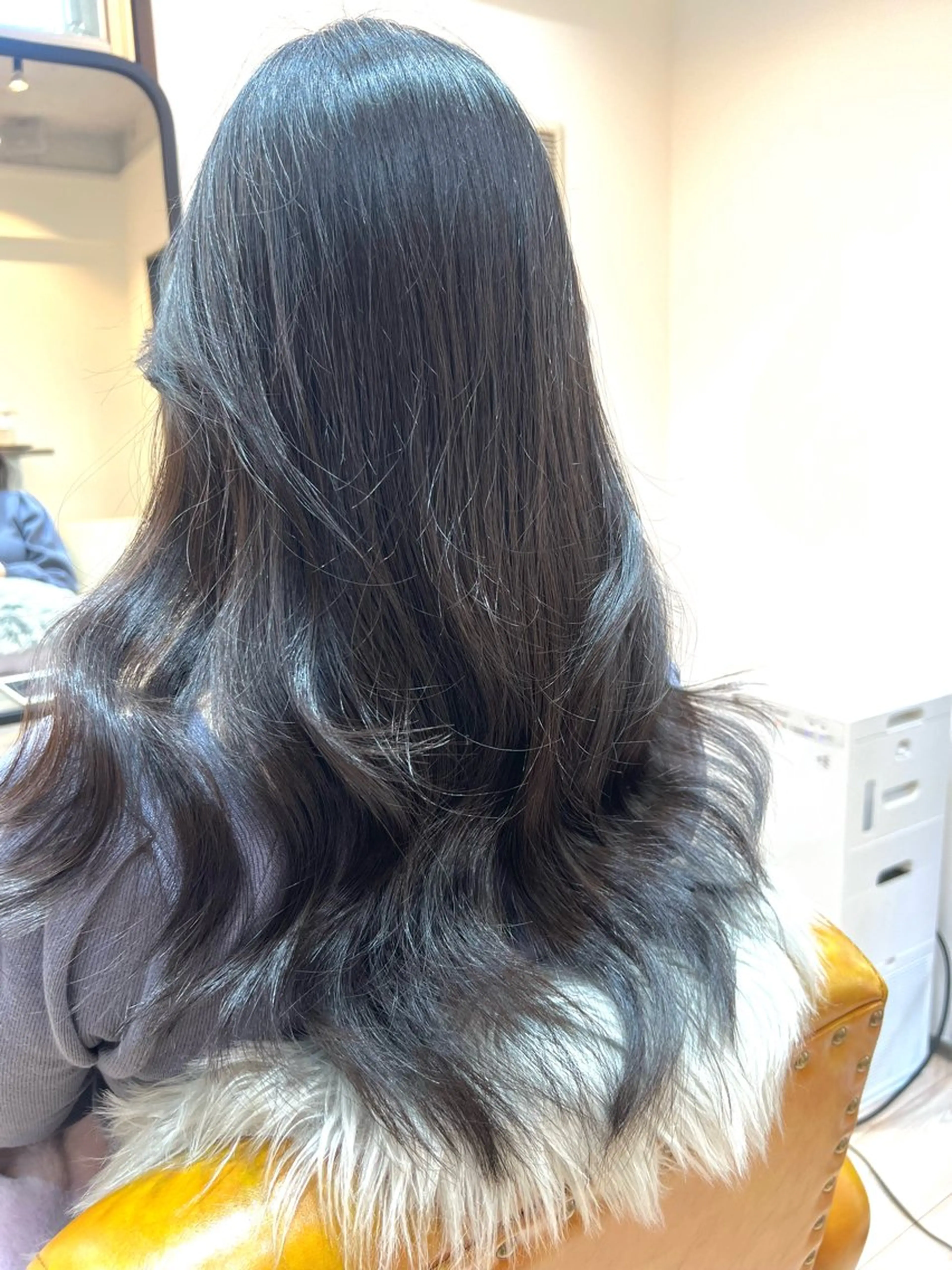 ロング 小山 ヨシタカのヘアスタイル