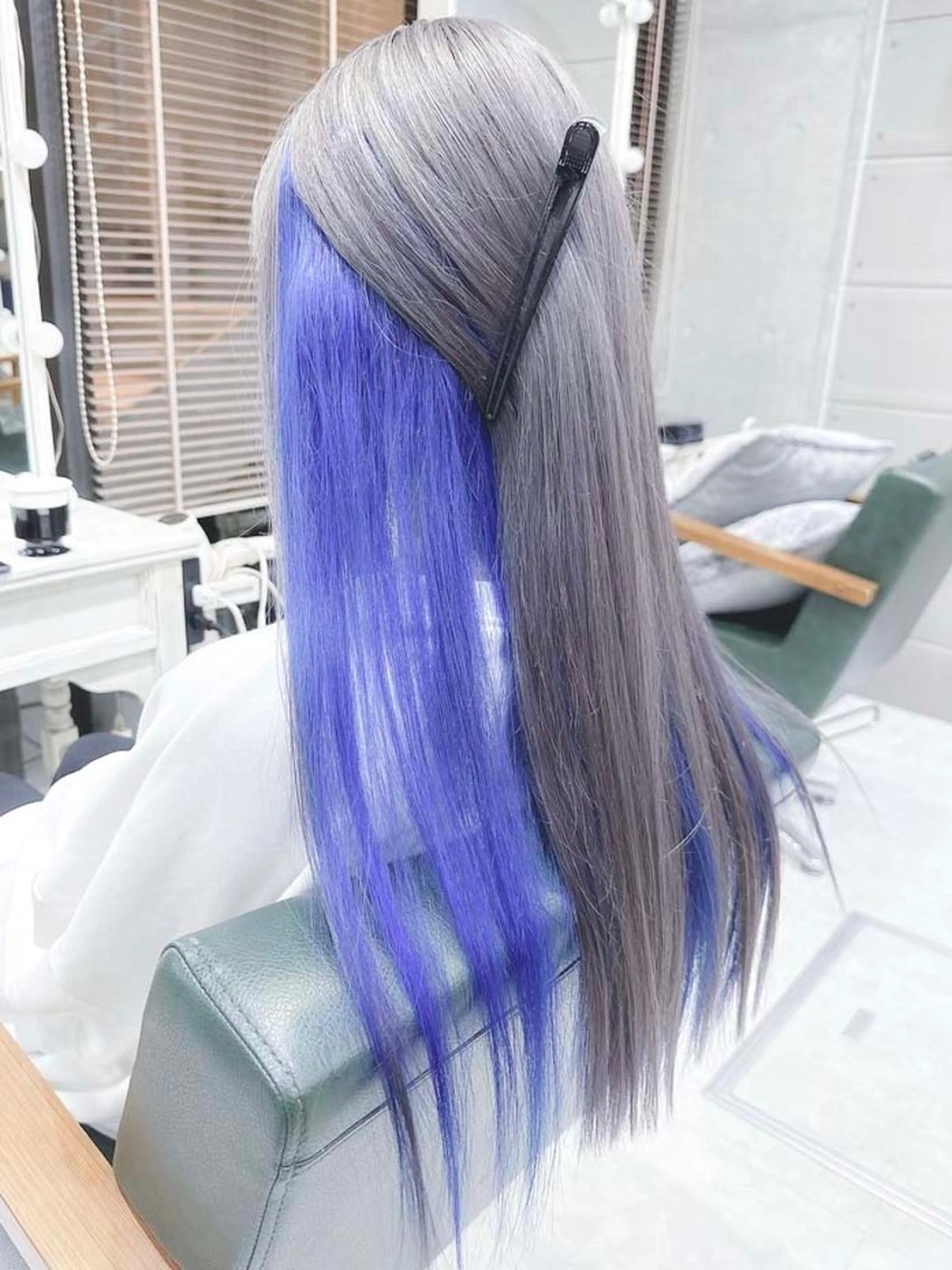 ロング カラー ヘアアレンジ ブリーチ ケアブリーチ 透明感カラー デザインカラー ハイトーンカラー 𝐑𝐈𝐍𝐊𝐀 🐷🖤のヘアスタイル