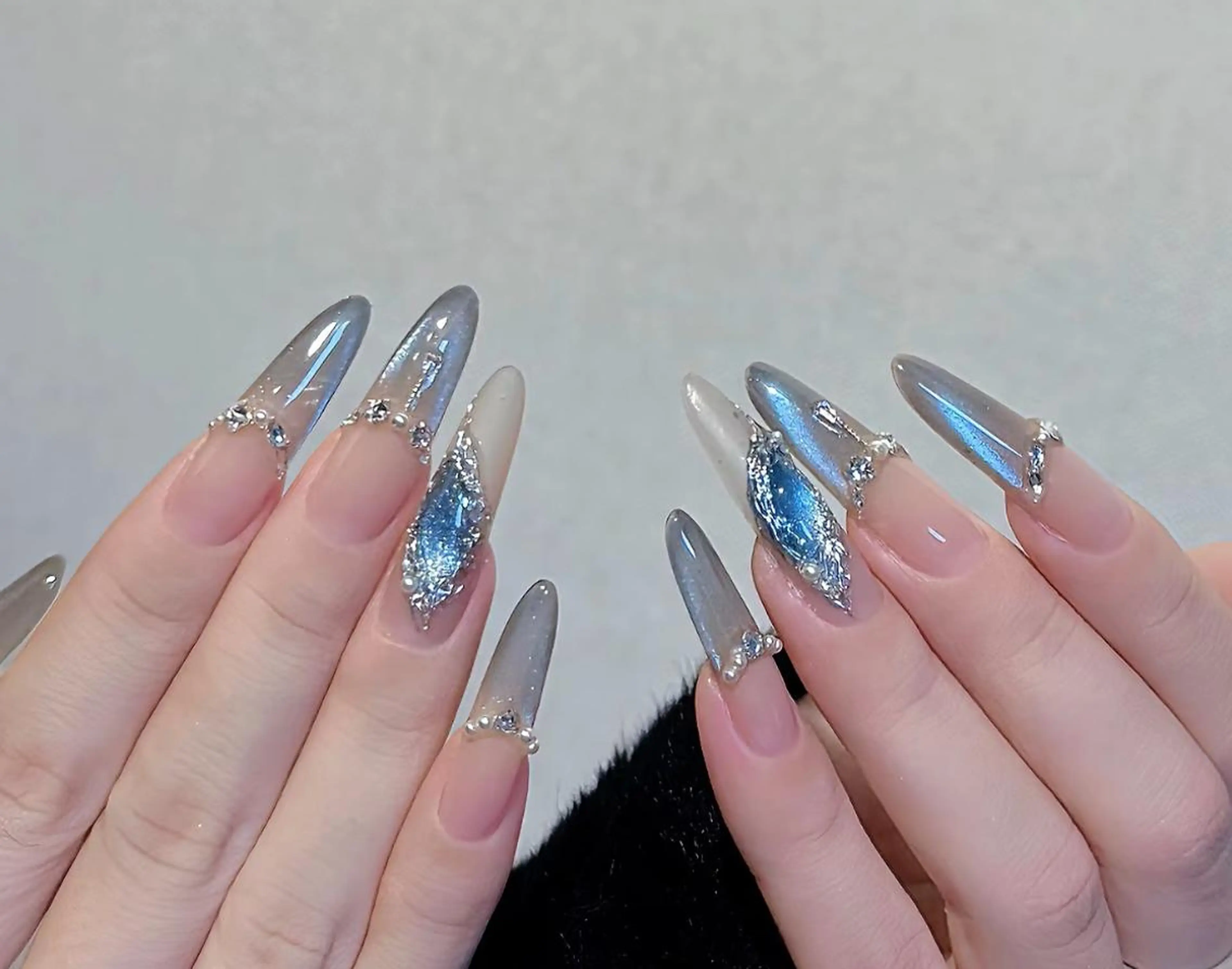 ネイル ハンドネイル 🎀 Ayaka_nailのネイルデザイン