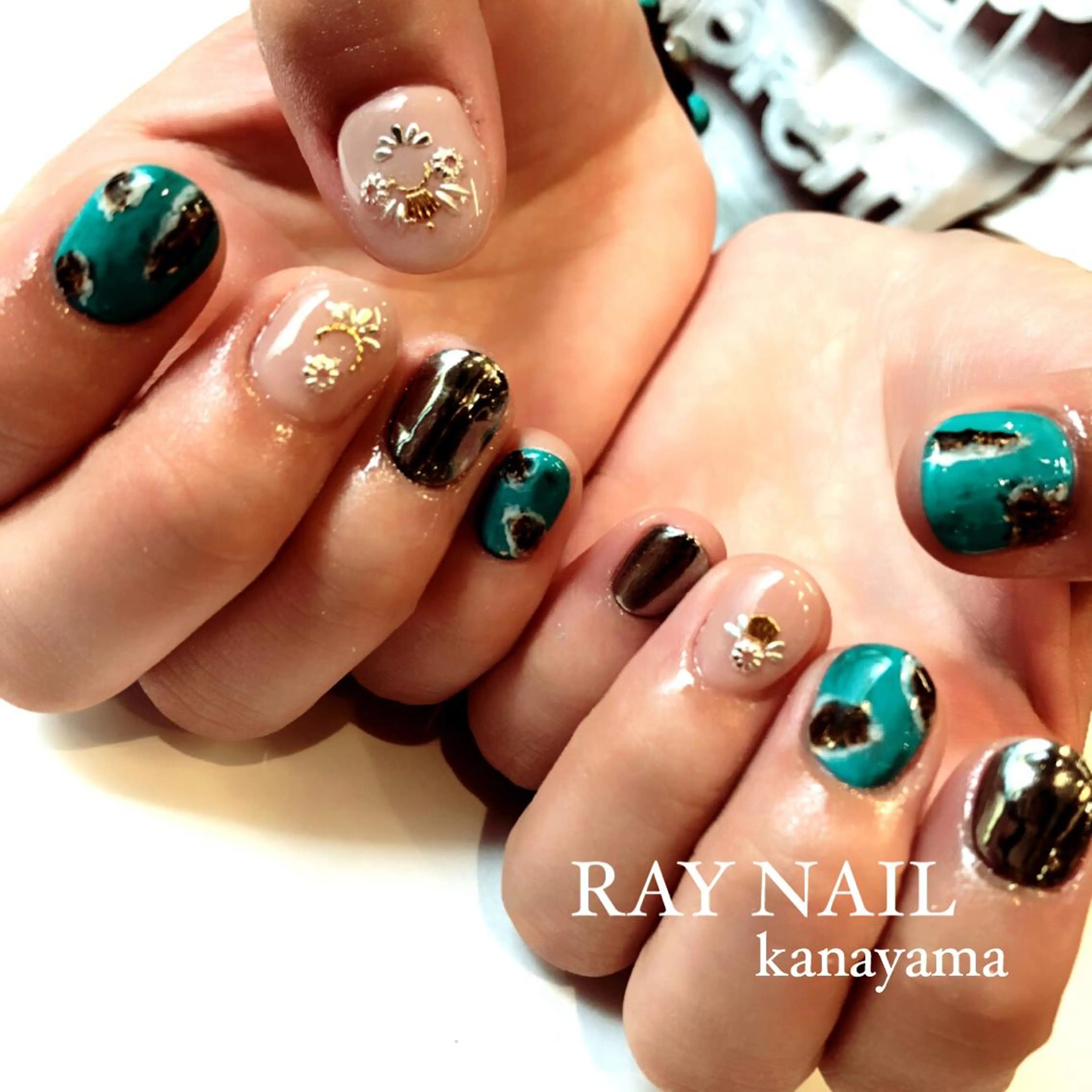 ネイル Arowa 伊田のネイルデザイン