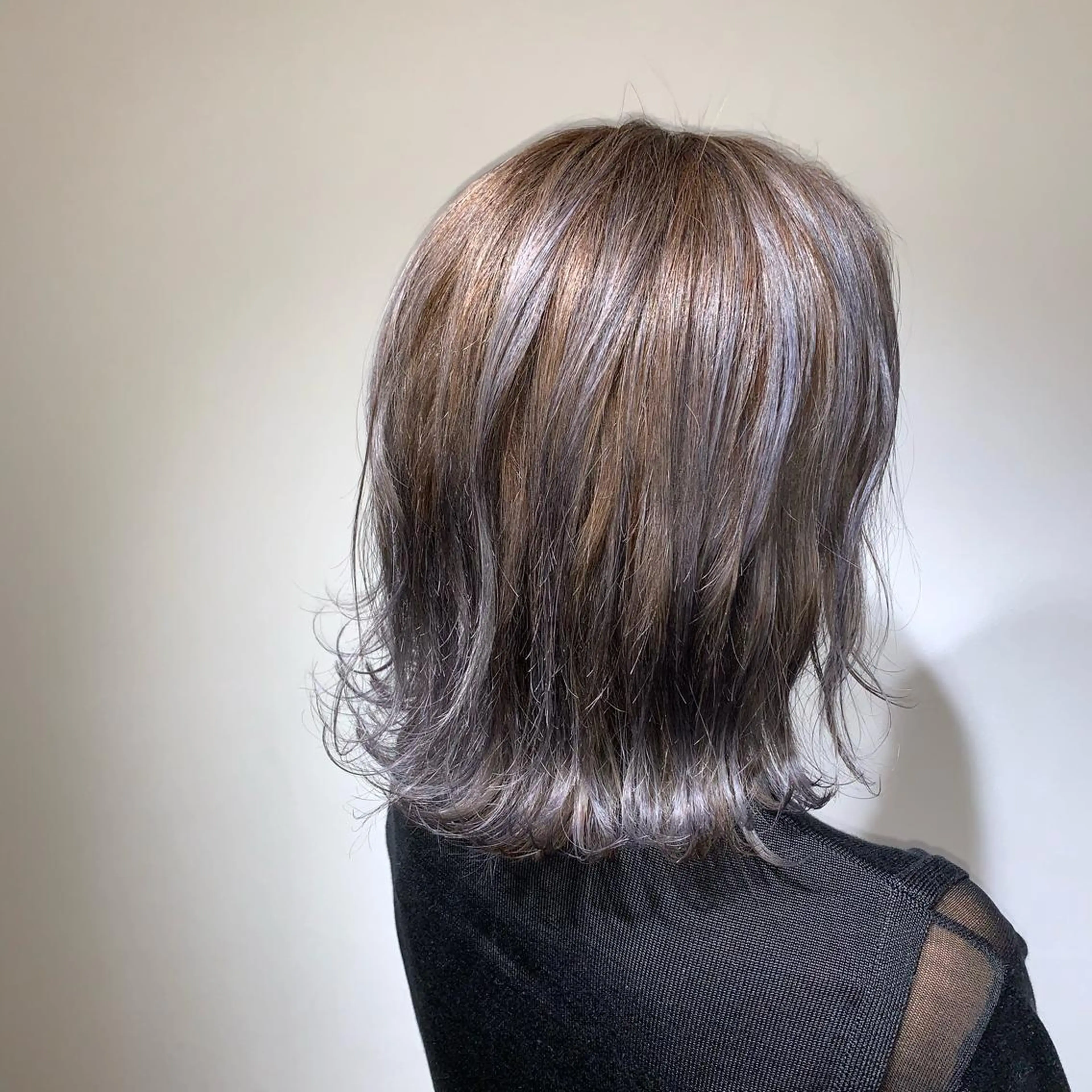 ミディアム カラー バレイヤージュ ブルーカラー ブルージュ レイヤーカット 中島 直哉のヘアスタイル