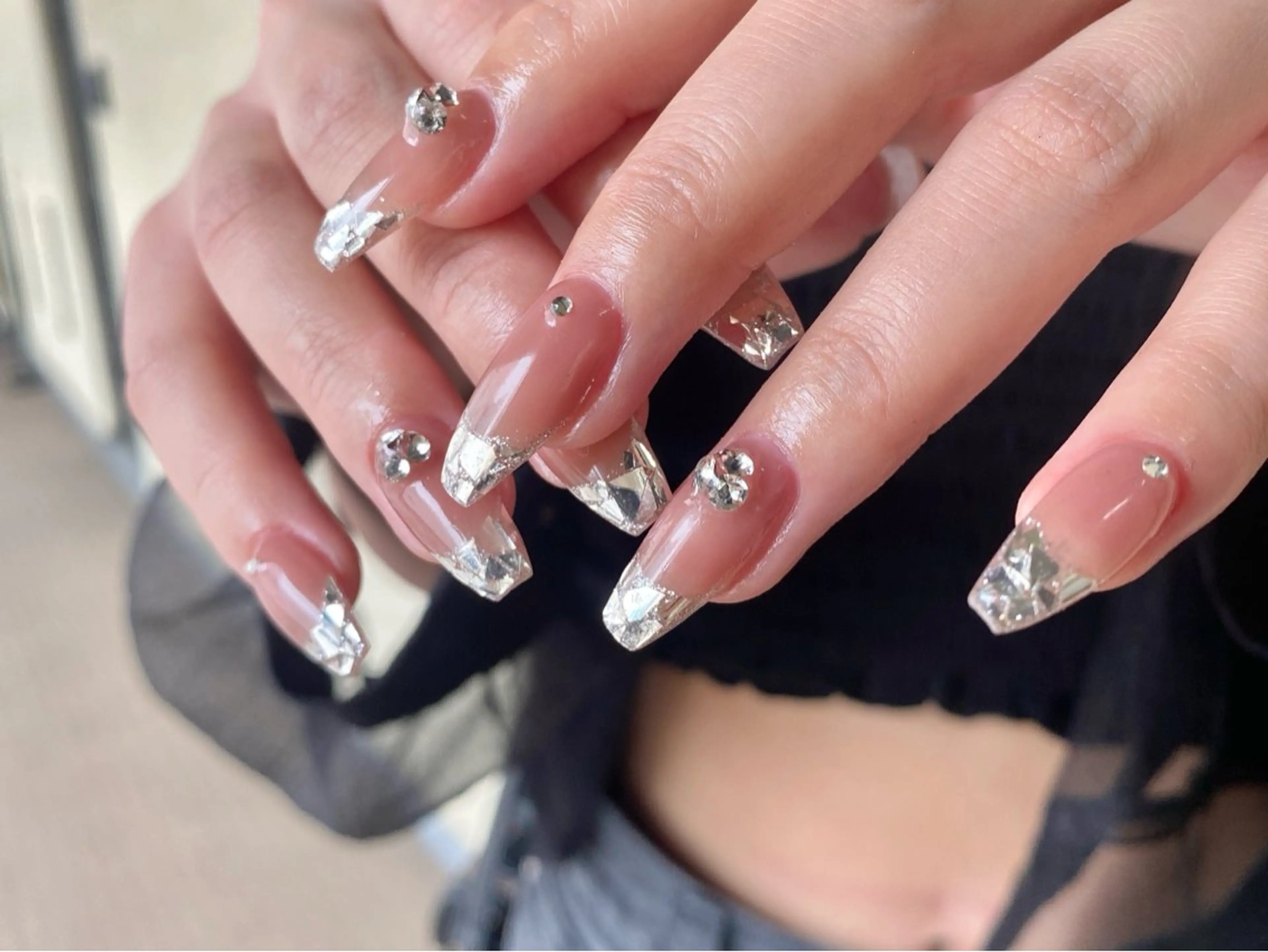 ネイル フレンチネイル ガラスフレンチ キラキラネイル 韓国ネイル ワンホンネイル ハンドネイル 花澤 ネイルサロンのネイルデザイン