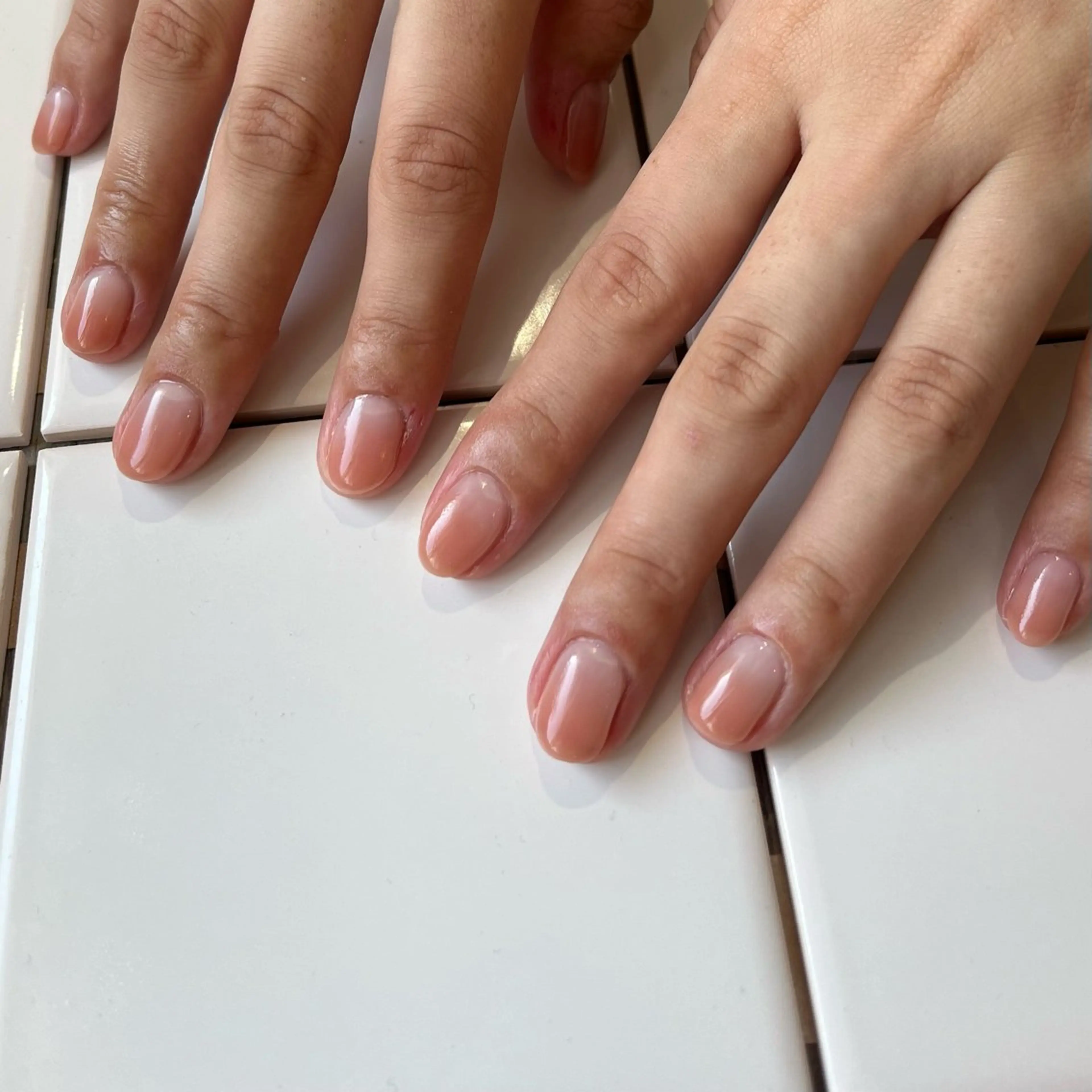 ネイル グラデーション オフィスネイル ワンカラーネイル natsumi .のネイルデザイン