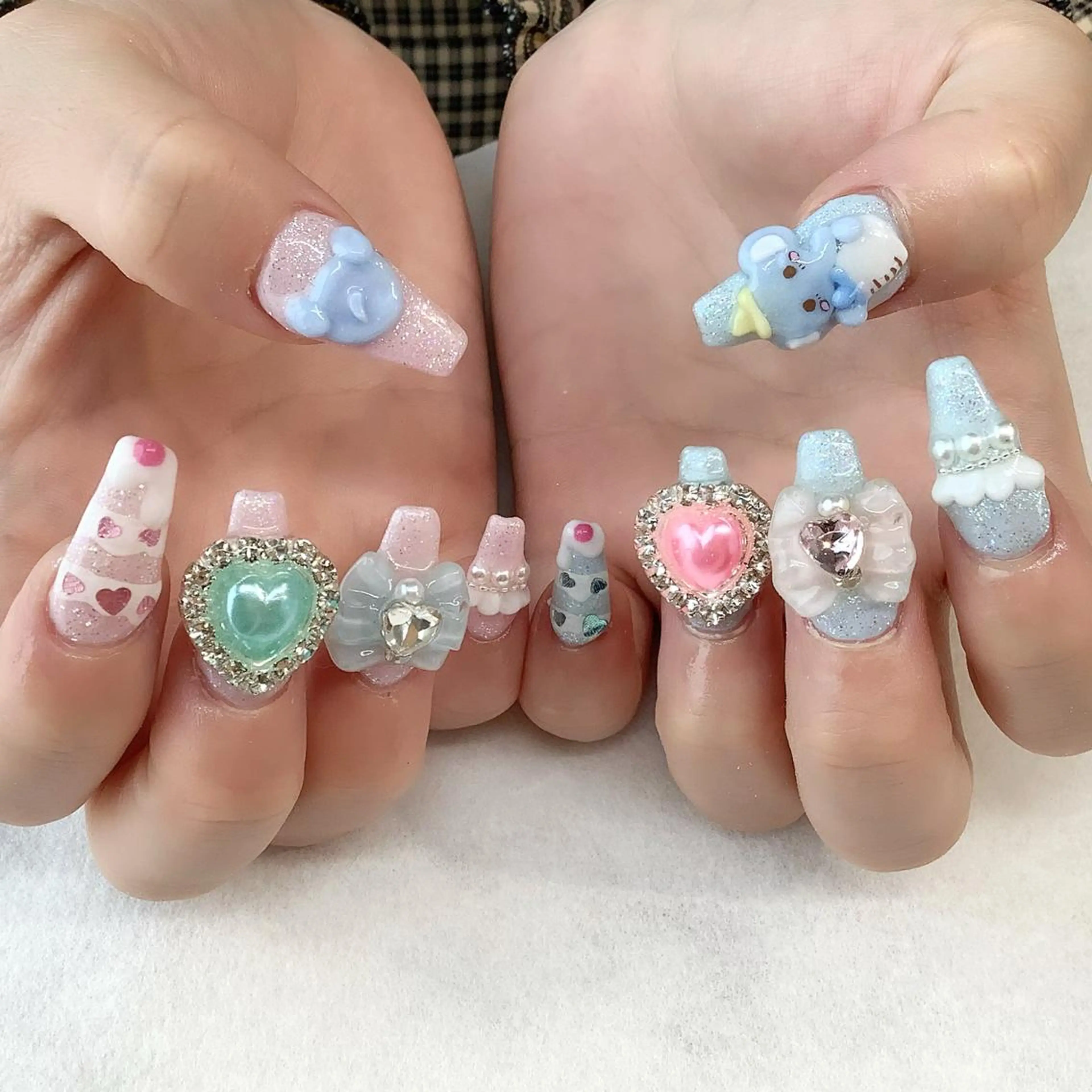 ネイル ハンドネイル 💎🐰 saki. m 🐰💎のネイルデザイン