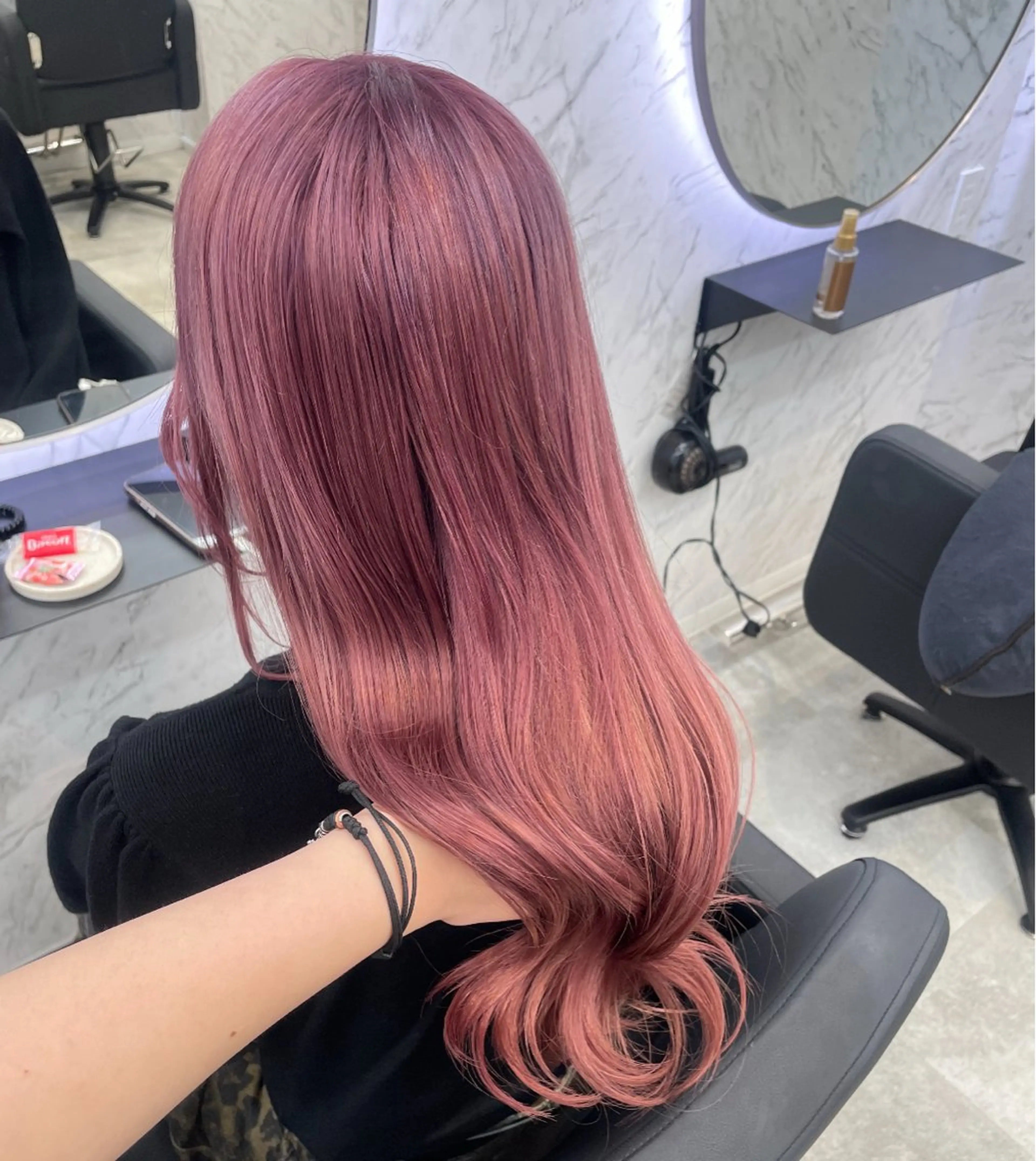 ロング カラー ベージュカラー ブリーチ ピンクカラー ピンクベージュ ヘアカラー hair salon dot. mooda 韓国風サロン 町田店所属・韓国風ヘア🎀🩶 /♡𝓝𝓸𝓪♡のヘアスタイル