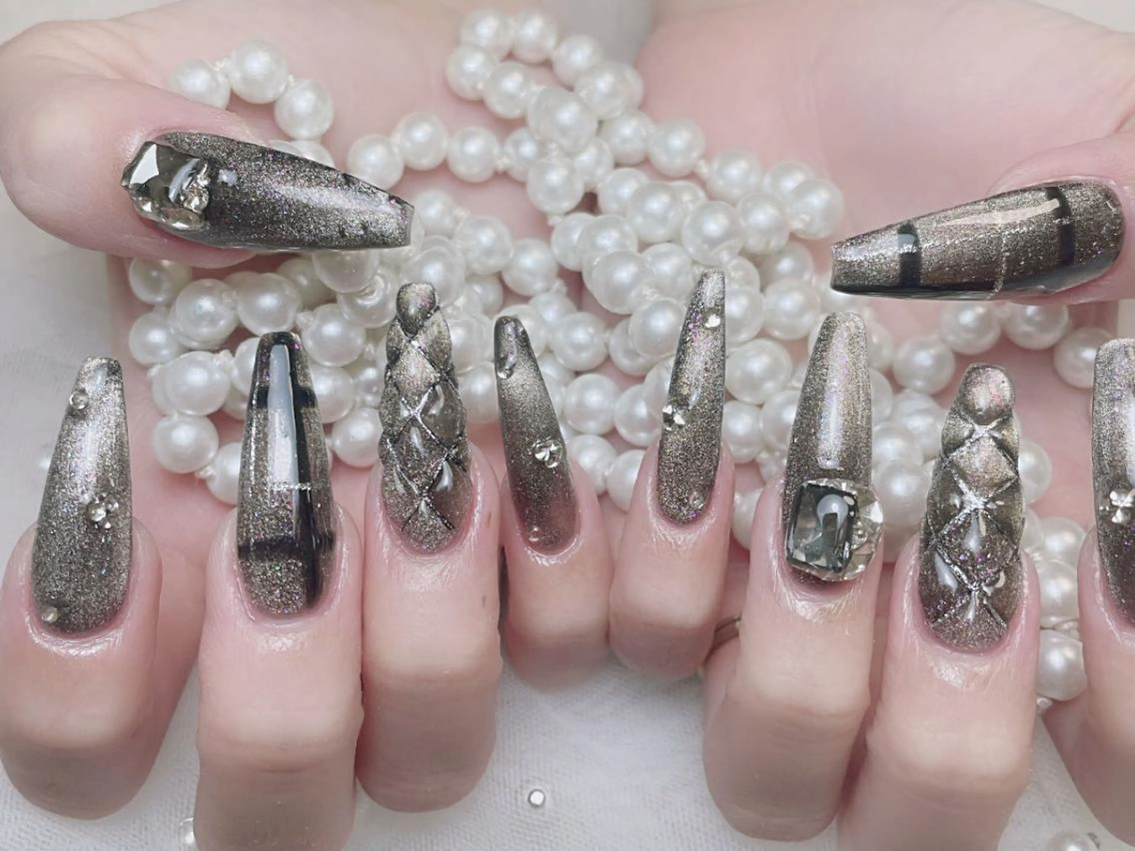 ネイル マグネットネイル ネイルサロンロータス (渋谷店)のネイルデザイン