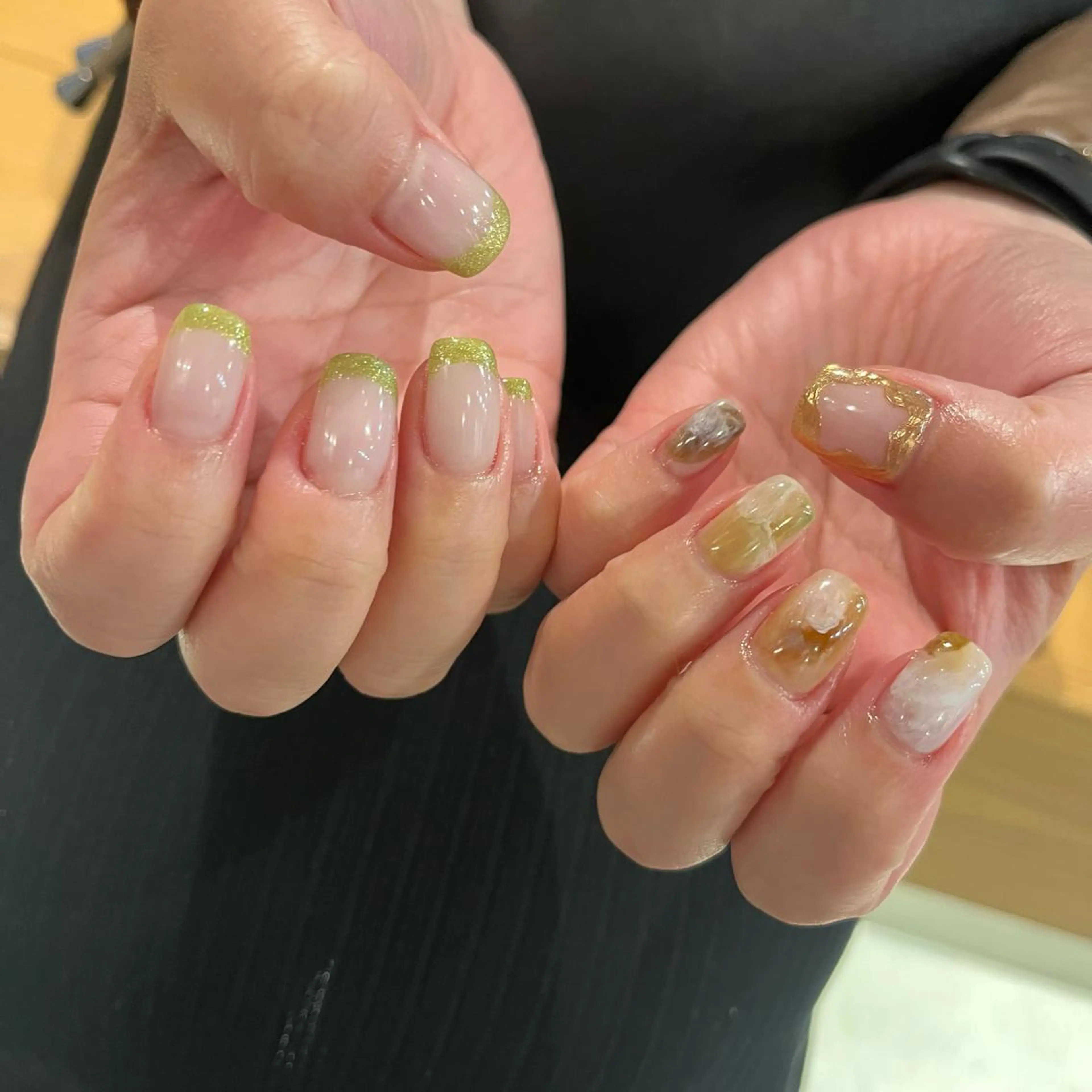 ネイル ハンドネイル 友田 晴香のネイルデザイン