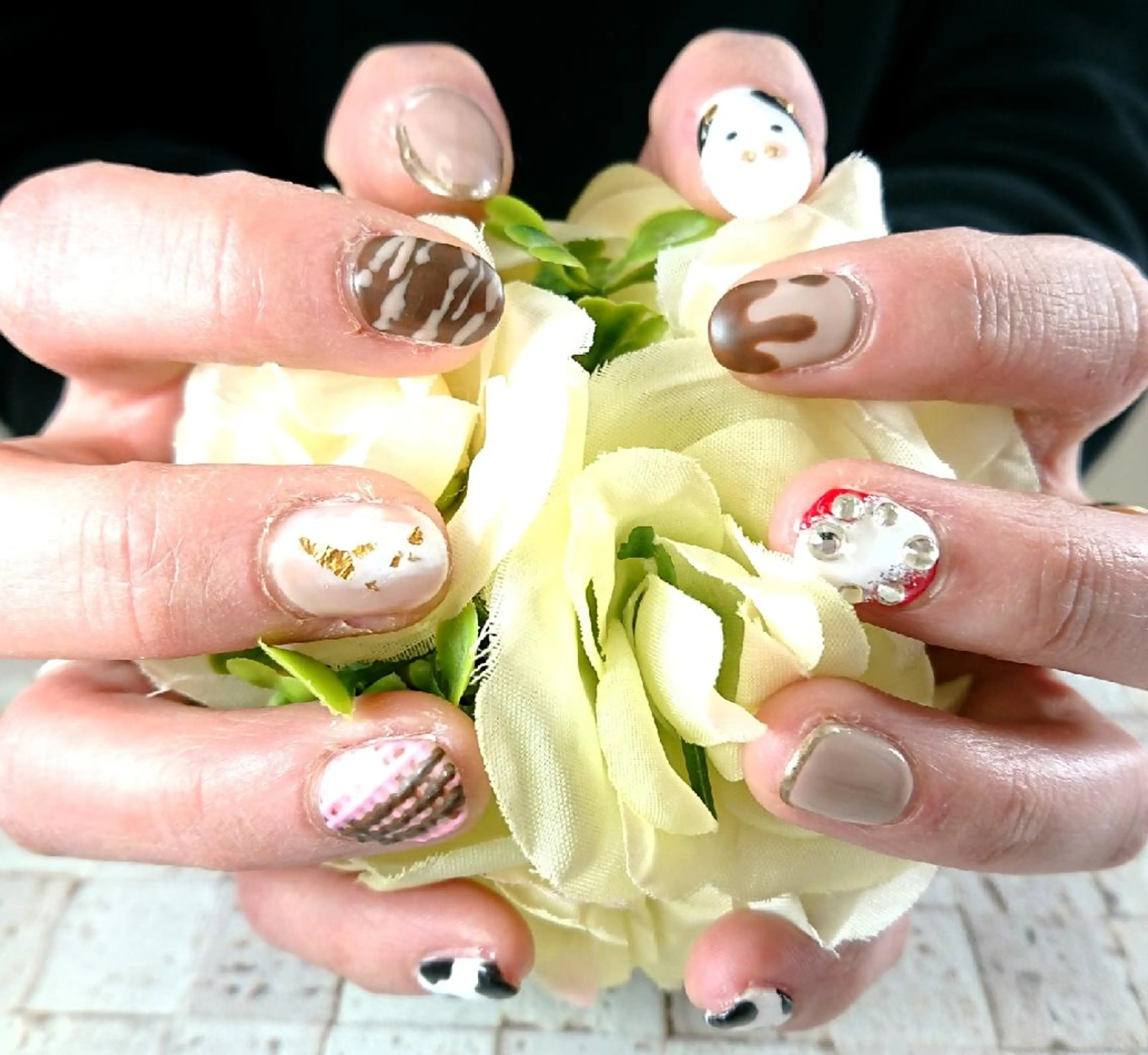 ネイル バレンタイン 林 珠里のネイルデザイン