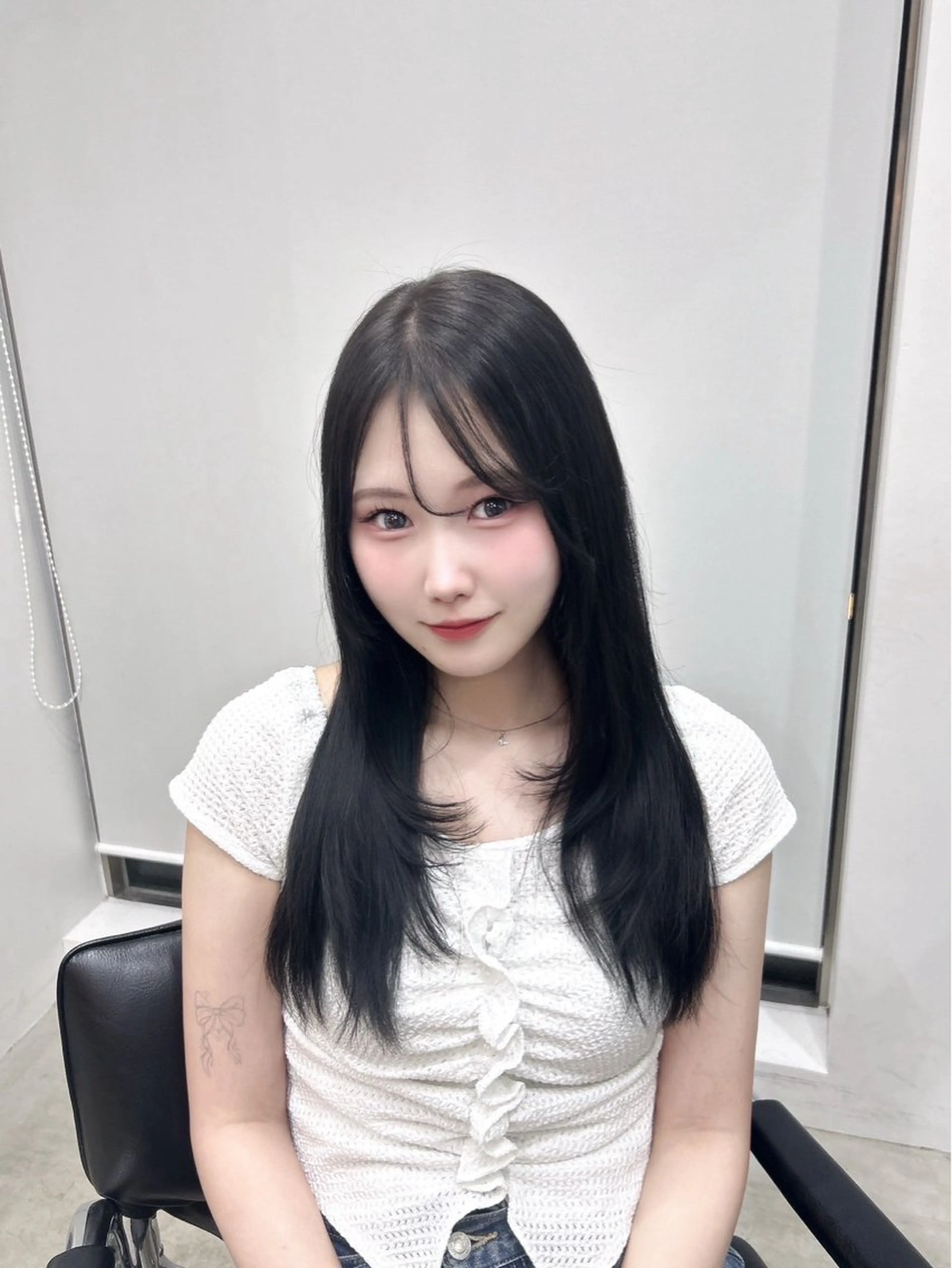 ロング カラー 透明感カラー 夏果⭐︎fifth 天神 海外風パーマのヘアスタイル