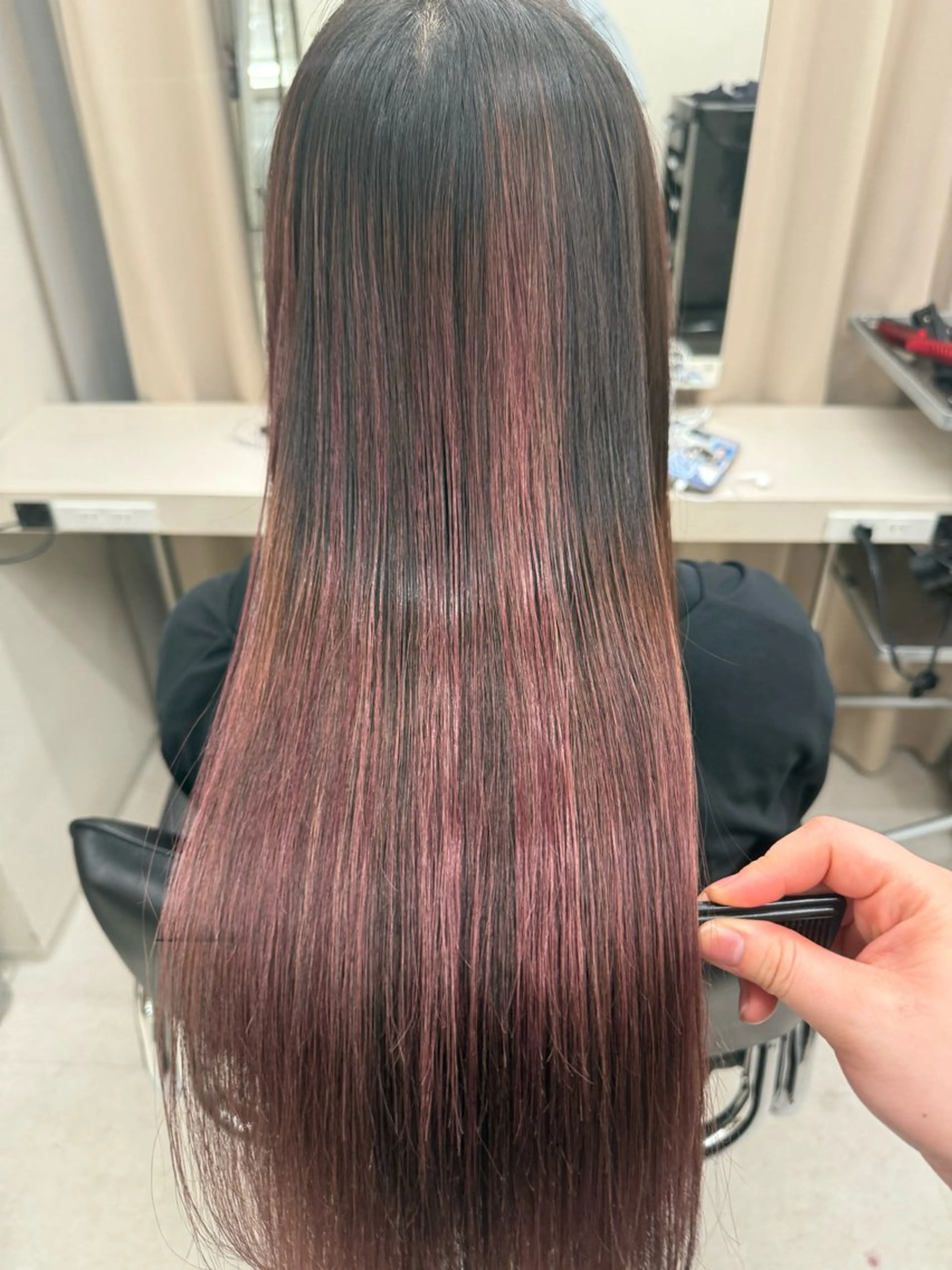 カラー バレイヤージュ ラベンダーカラー ピンクカラー ヘアカラー haru 髪質改善サロンのヘアスタイル