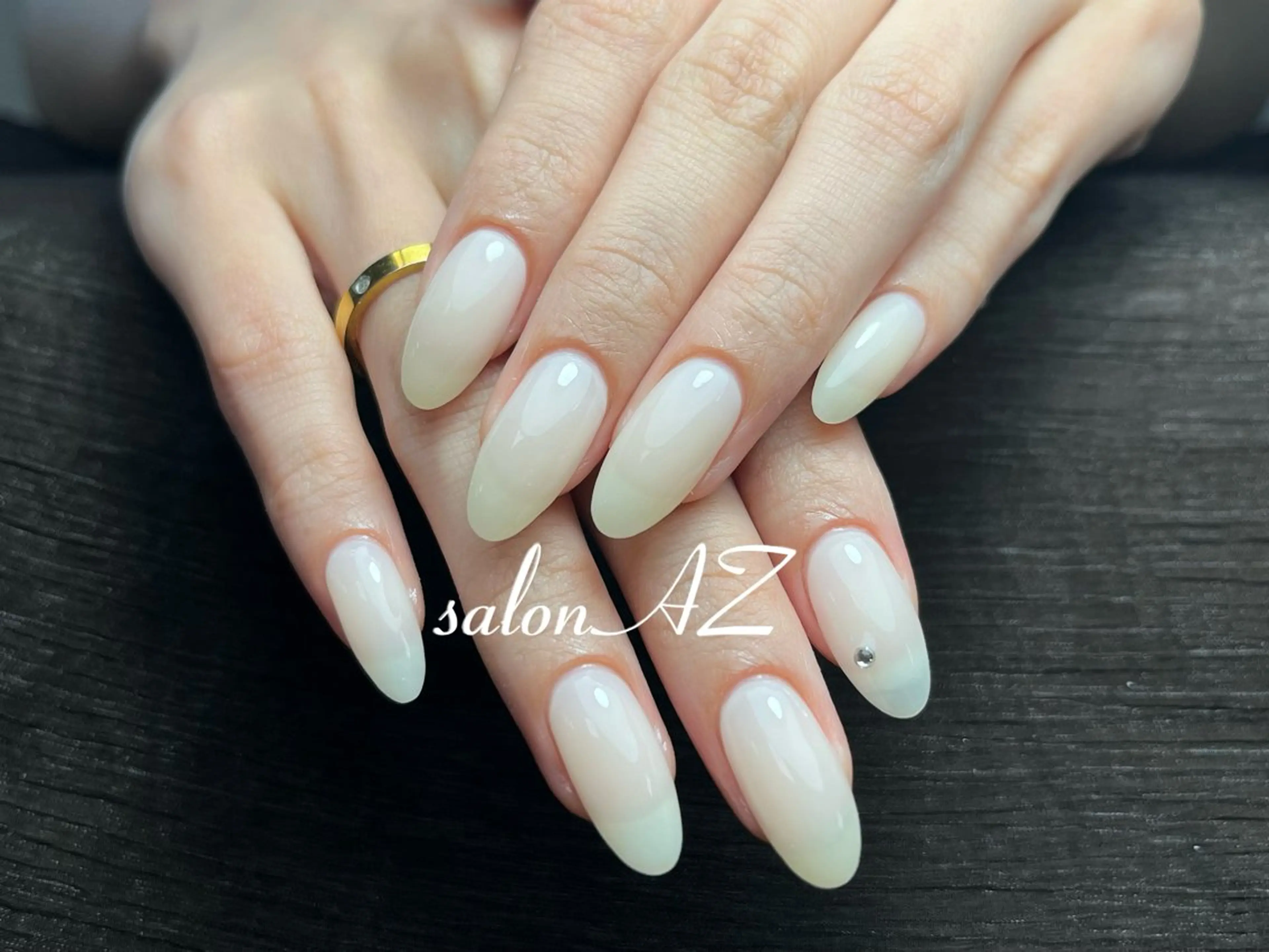 ネイル アートネイル 長さ出し フットネイル フレンチネイル ジェルネイル ハンドネイル salon AZのネイルデザイン