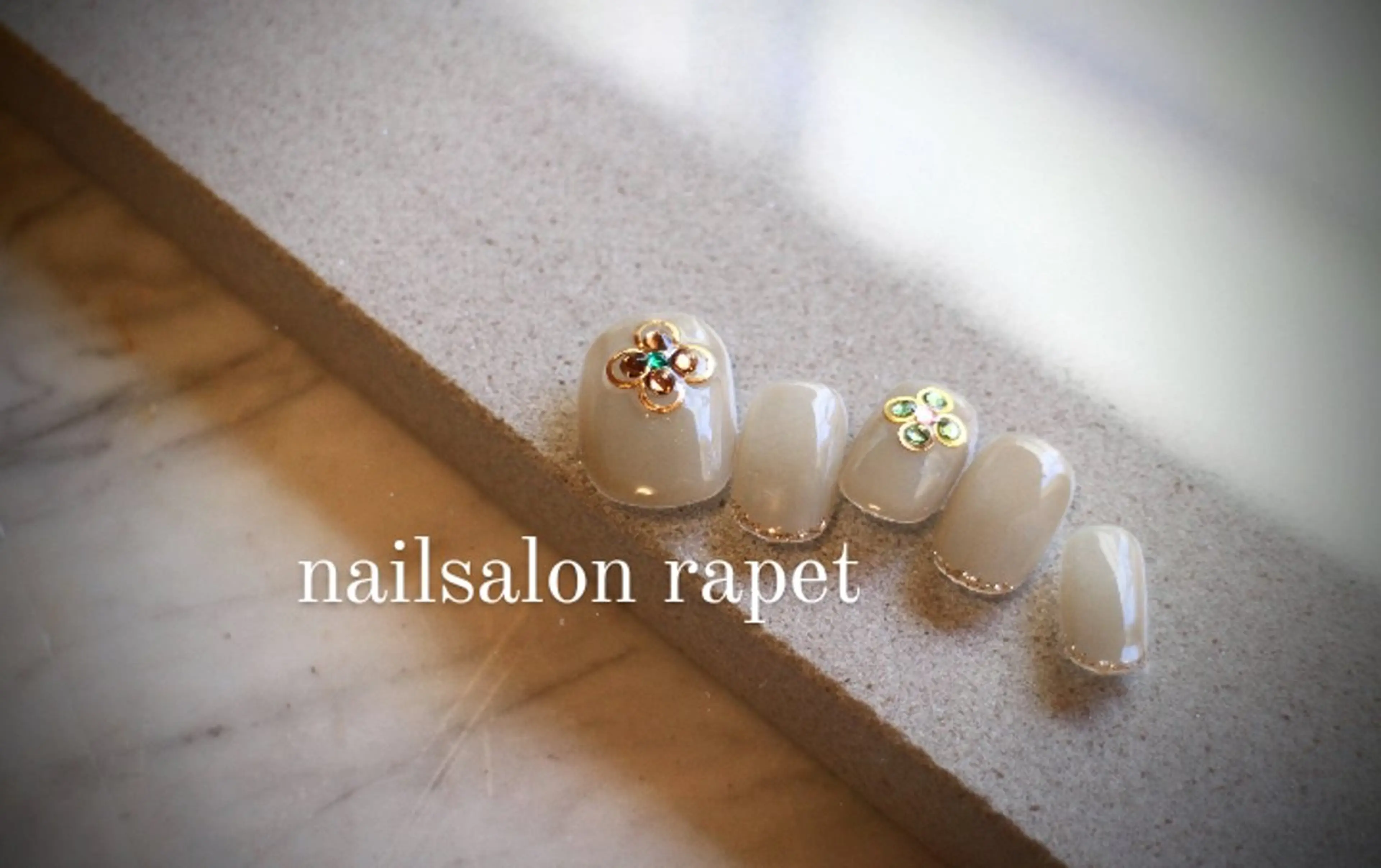 ミディアム ハンドネイル nailsalon rapet所属・nailsalon  rapetのネイルデザイン