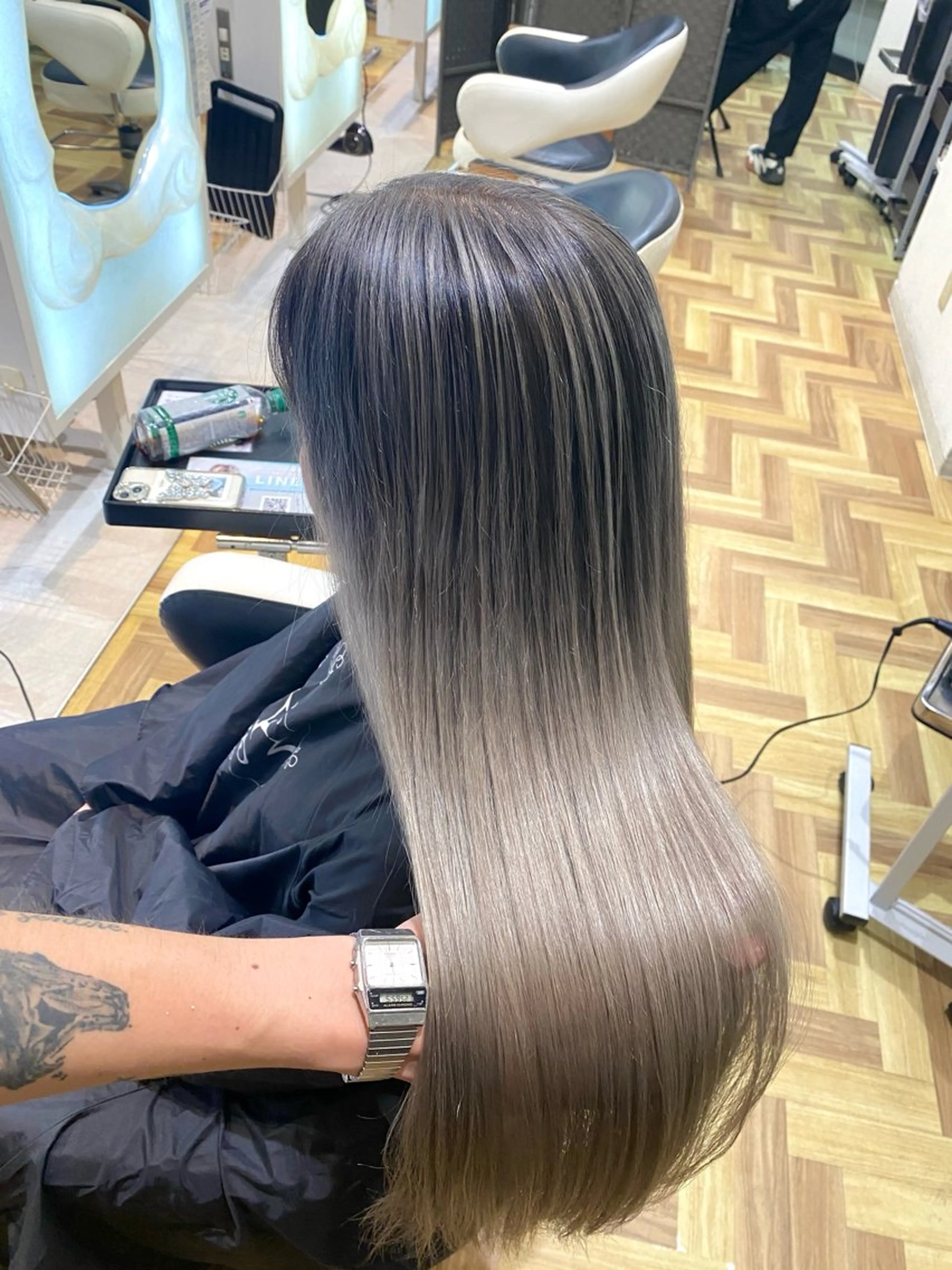 ロング レイヤーカット ヘアカラー _WHITE難波店[アンダーバーホワイト]所属・艶カラー/髪質改善 /韓国風/中村嘉秀のヘアスタイル