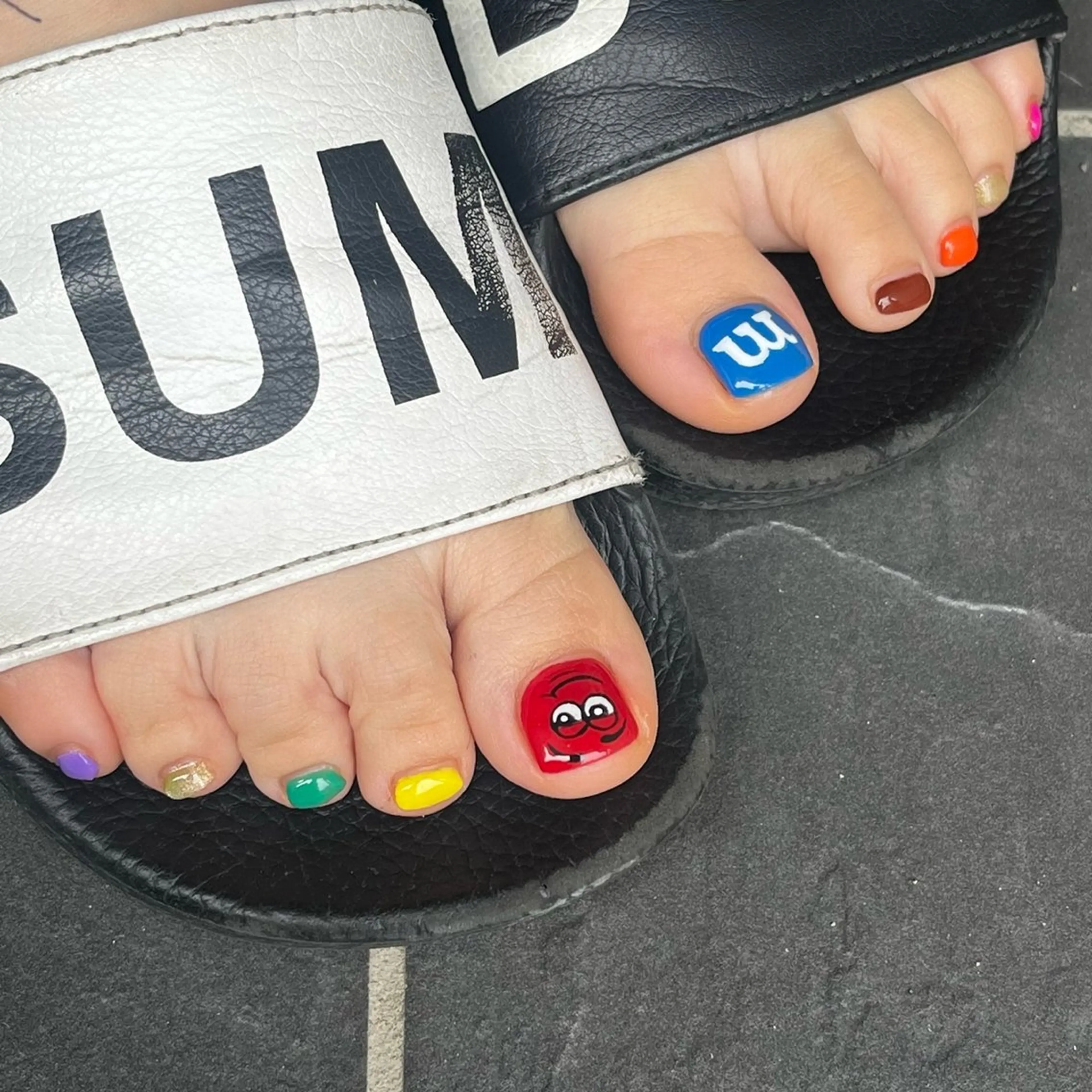 ネイル フットネイル Luccica nailのネイルデザイン