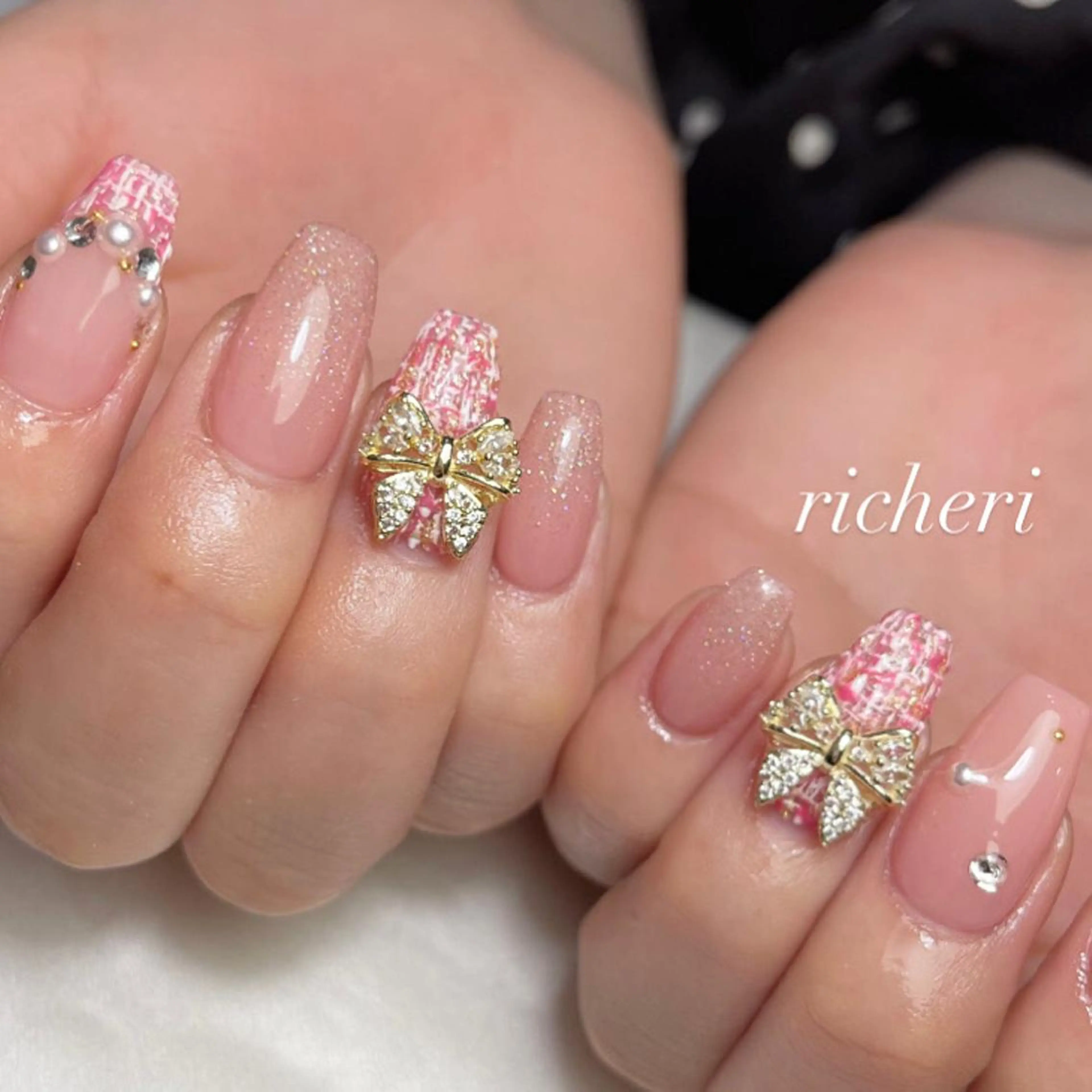 ミディアム ネイル ハンドネイル richeri beautyのエステ・リラクイメージ