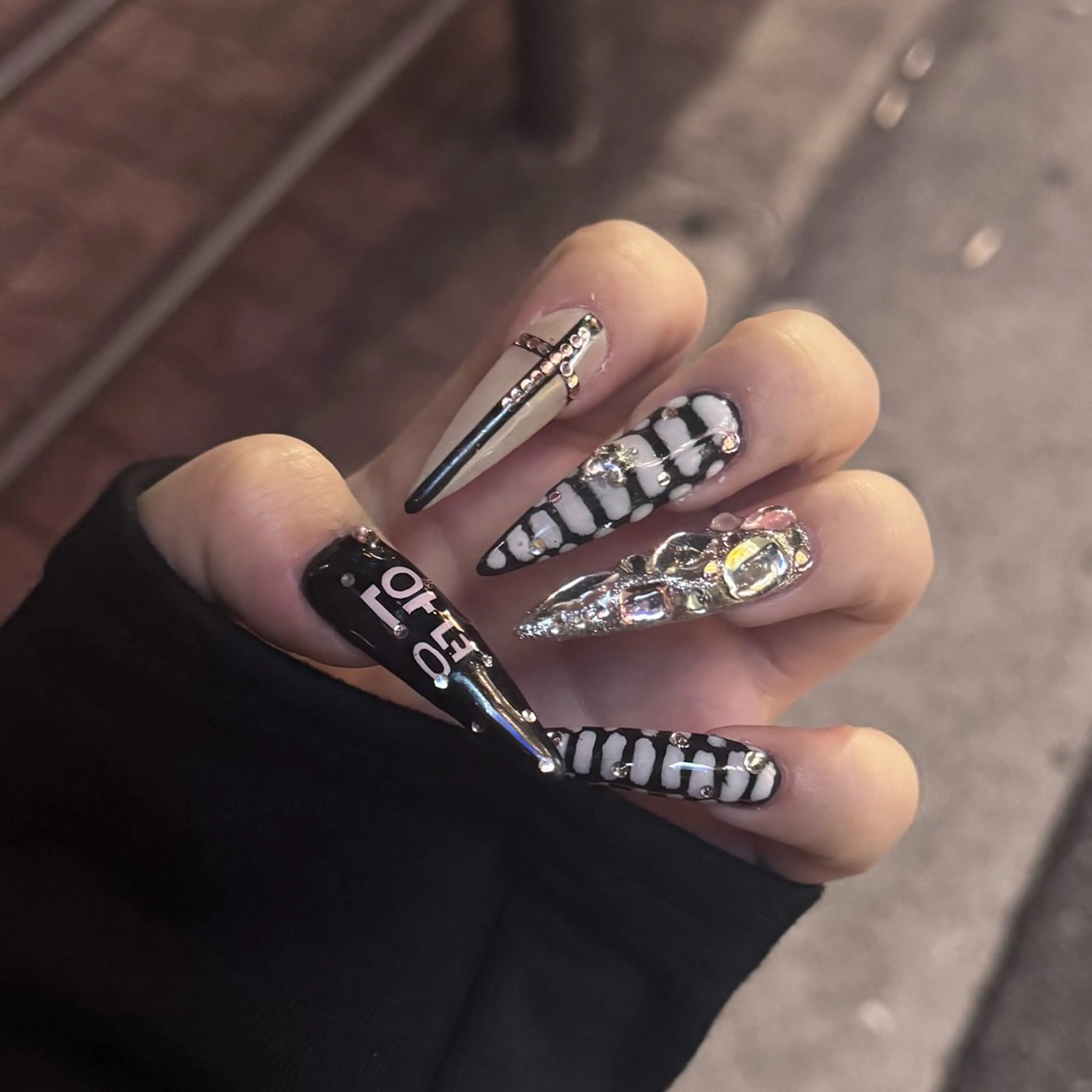 ミディアム 小川 柚香のネイルデザイン