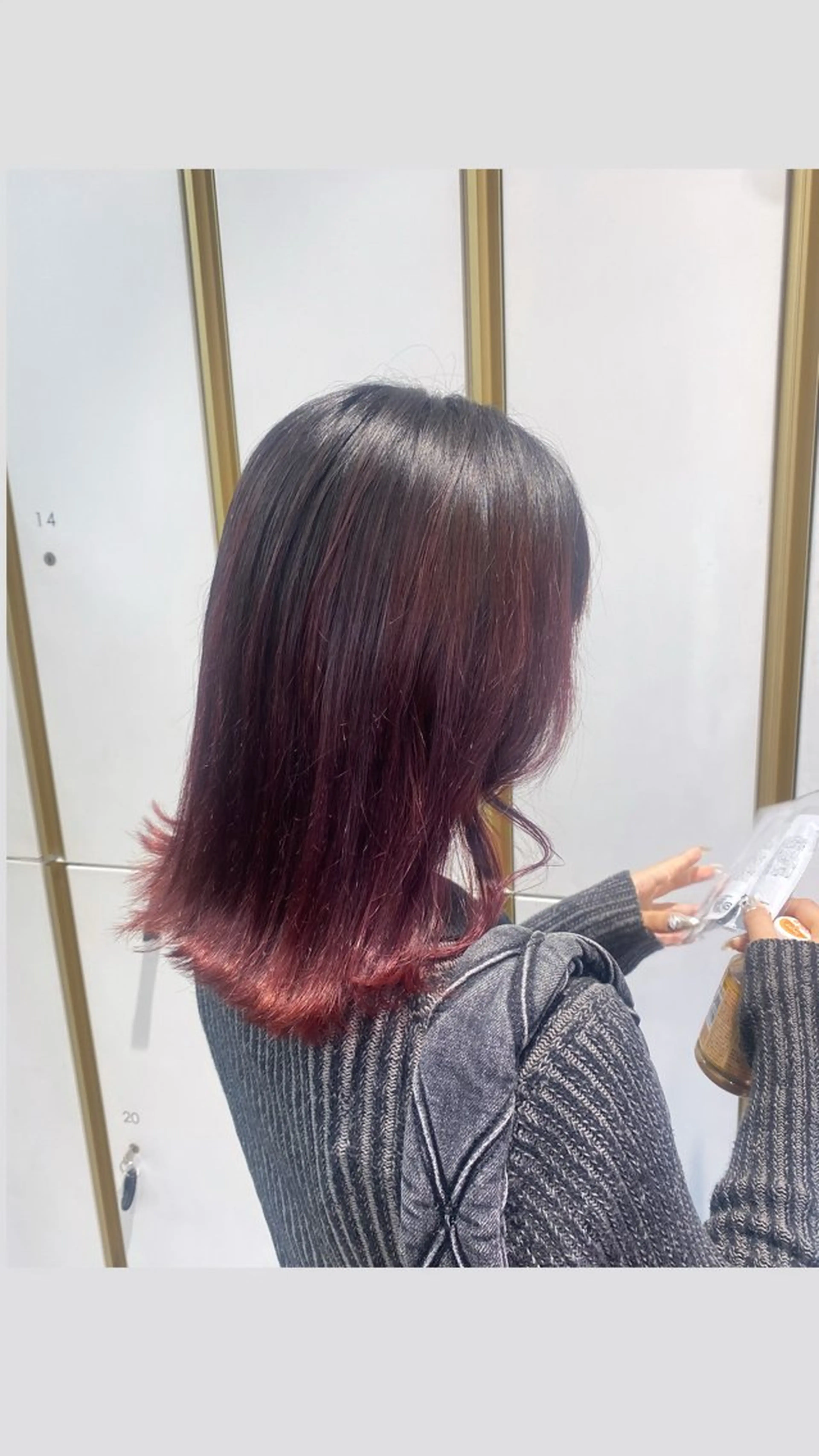 ミディアム カラー ブリーチ🫧艶カラー レイヤー韓国ヘアのヘアスタイル