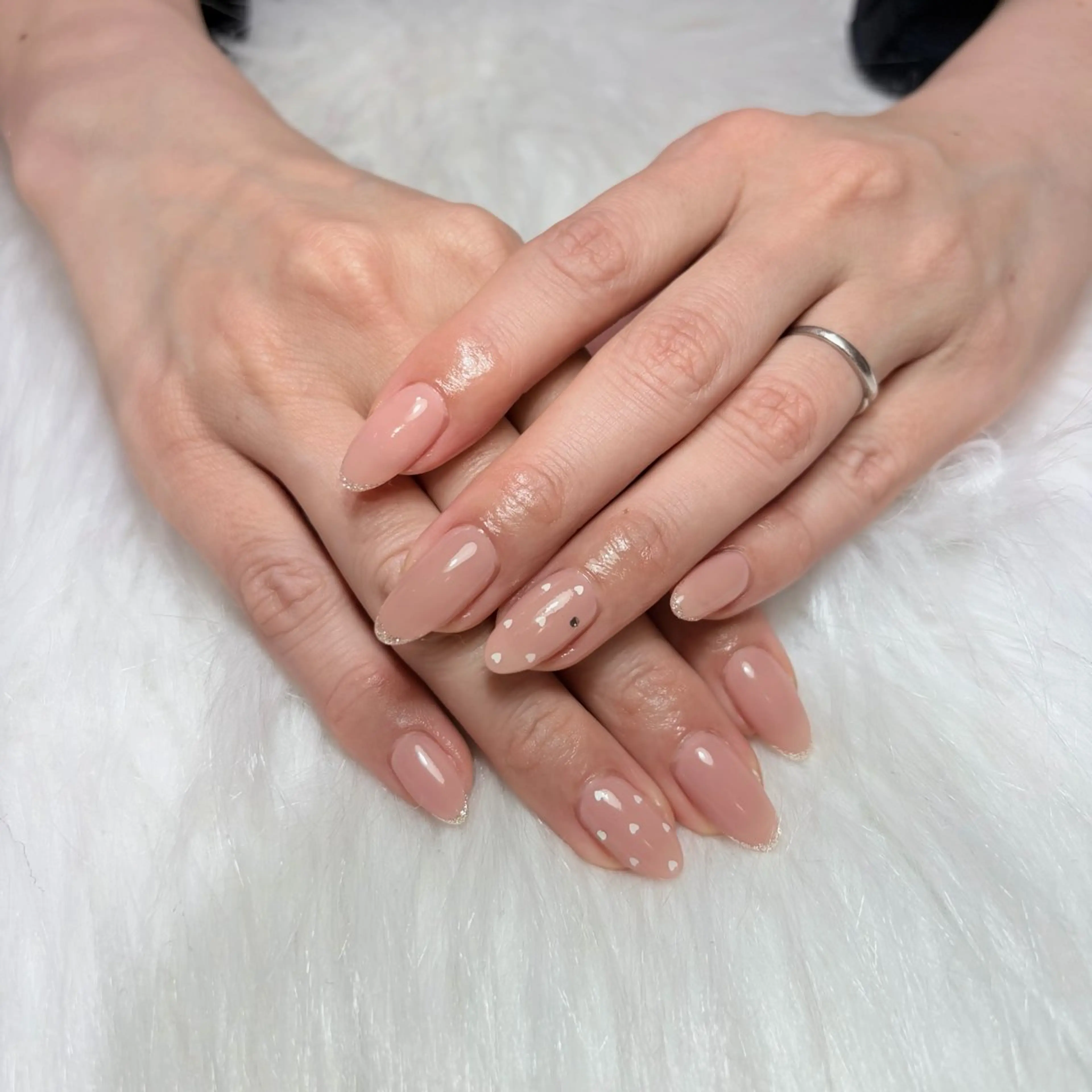 ネイル ハンドネイル 𝐴𝑘𝑎𝑟𝑖 🤎のネイルデザイン