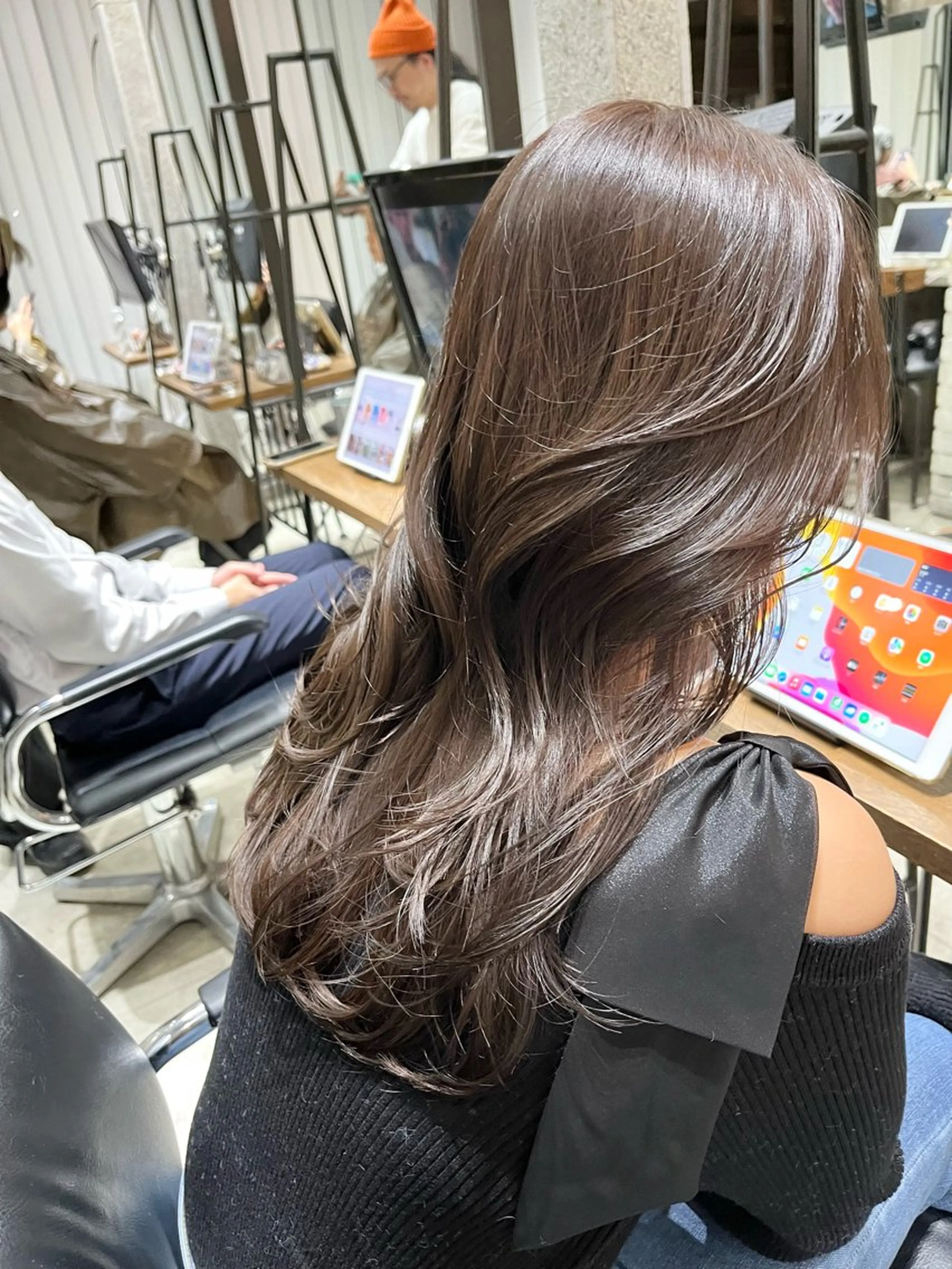 セミロング カラー ベージュカラー グレージュ シルバー 髪質改善 ヨシンモリ 🌈透明感カラー 韓 国ヘアこうたろうのヘアスタイル