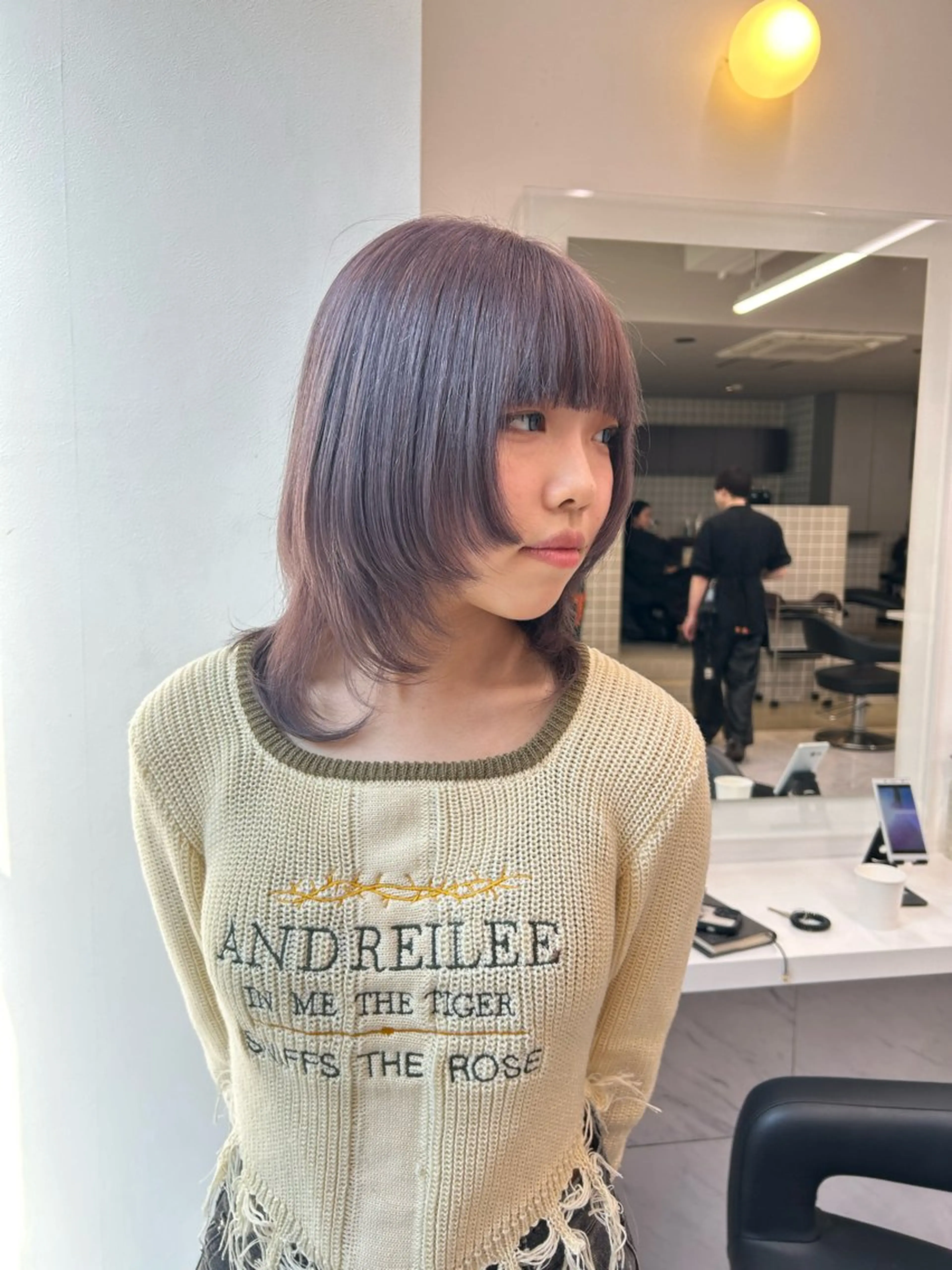 セミロング カラー ヘアアレンジ ブリーチ ヘアカラー トリートメント ヘッドスパ ヘアセット 💎韓国/ レイヤー カット/ 暖色🫧のヘアスタイル